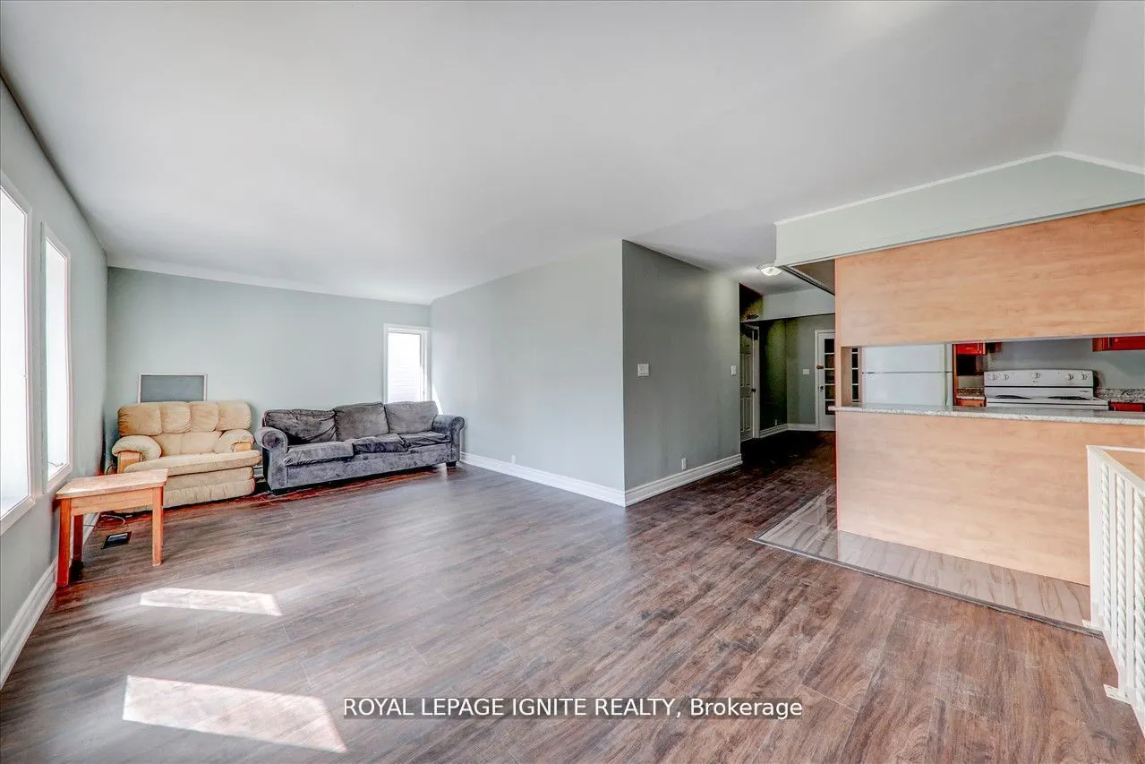 3 Hastings Street N, #3