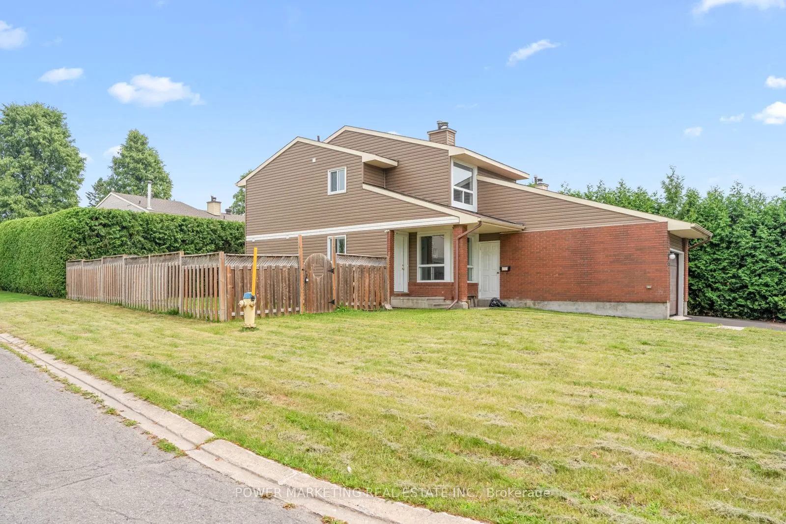 1631 SAXONY Crescent
