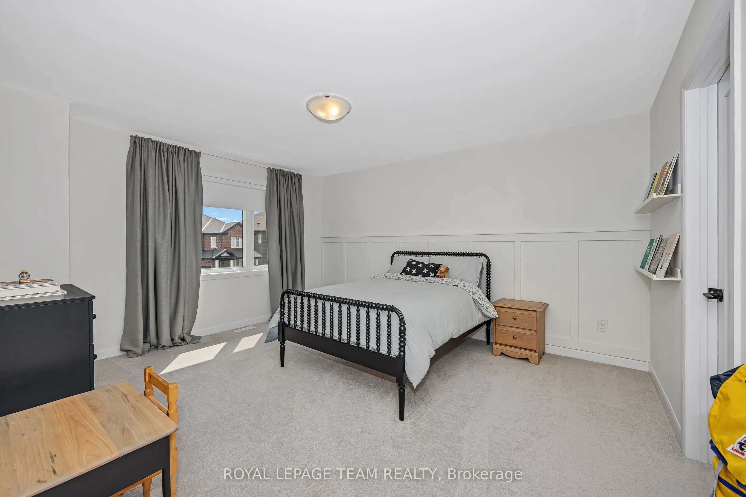 726 Coast Circle