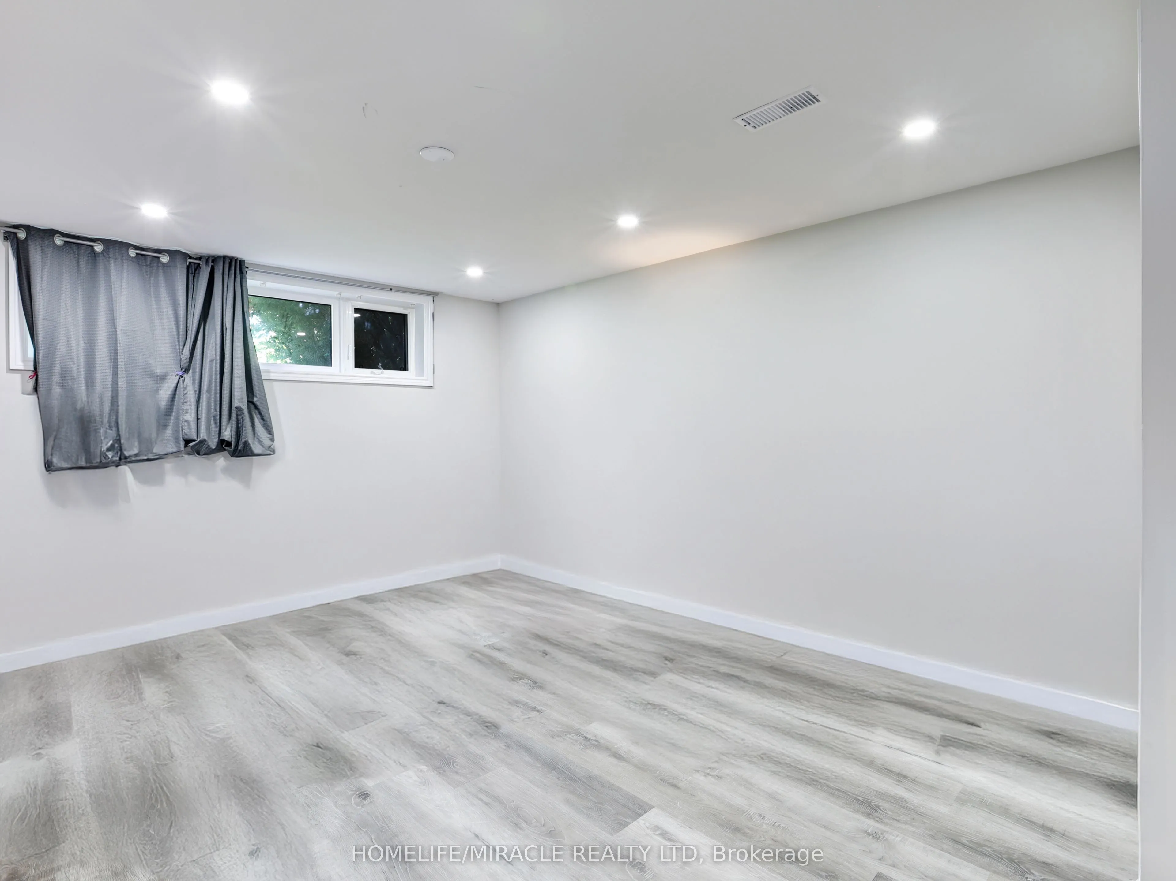 7 Cardill Crescent