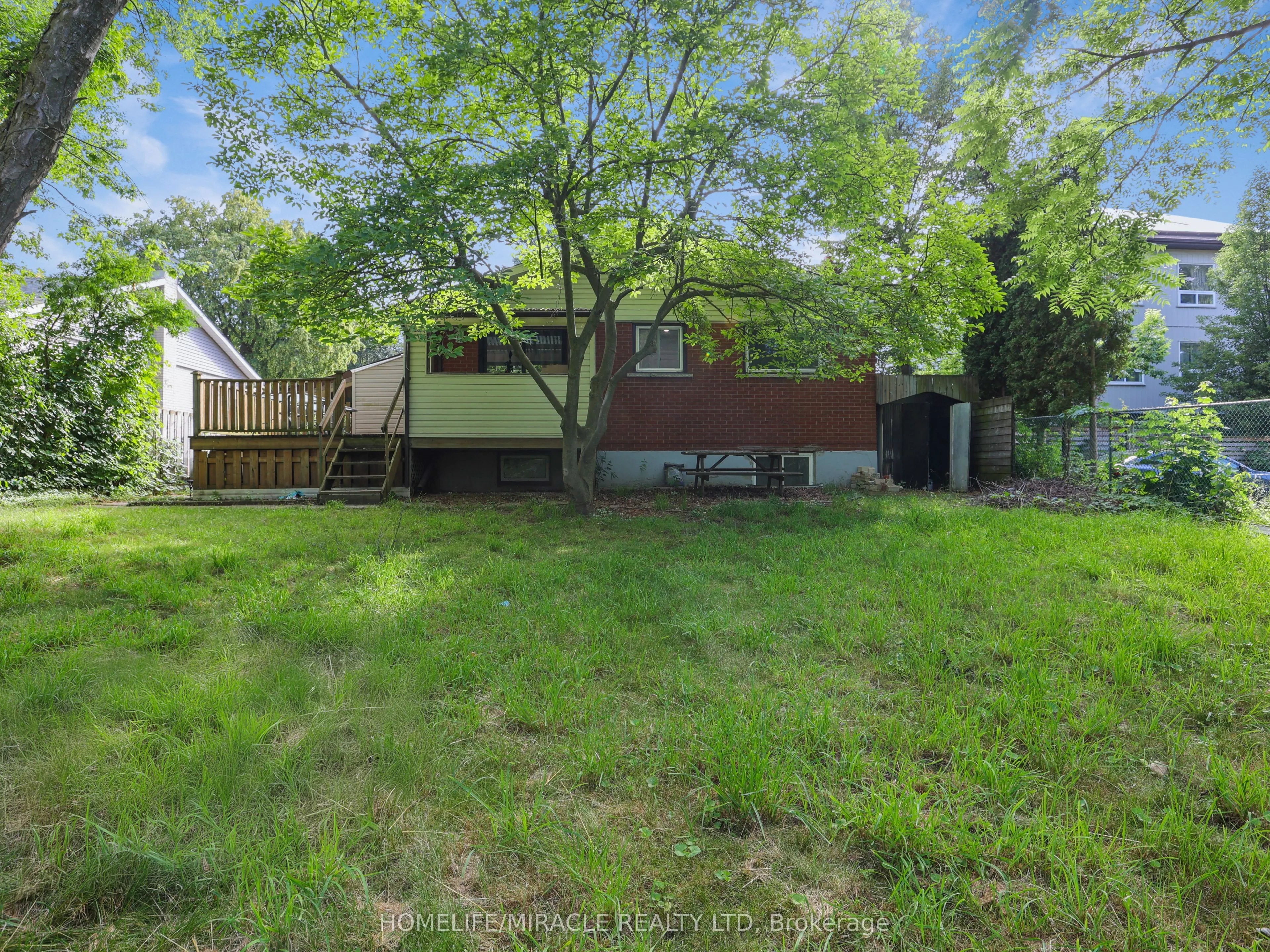 7 Cardill Crescent