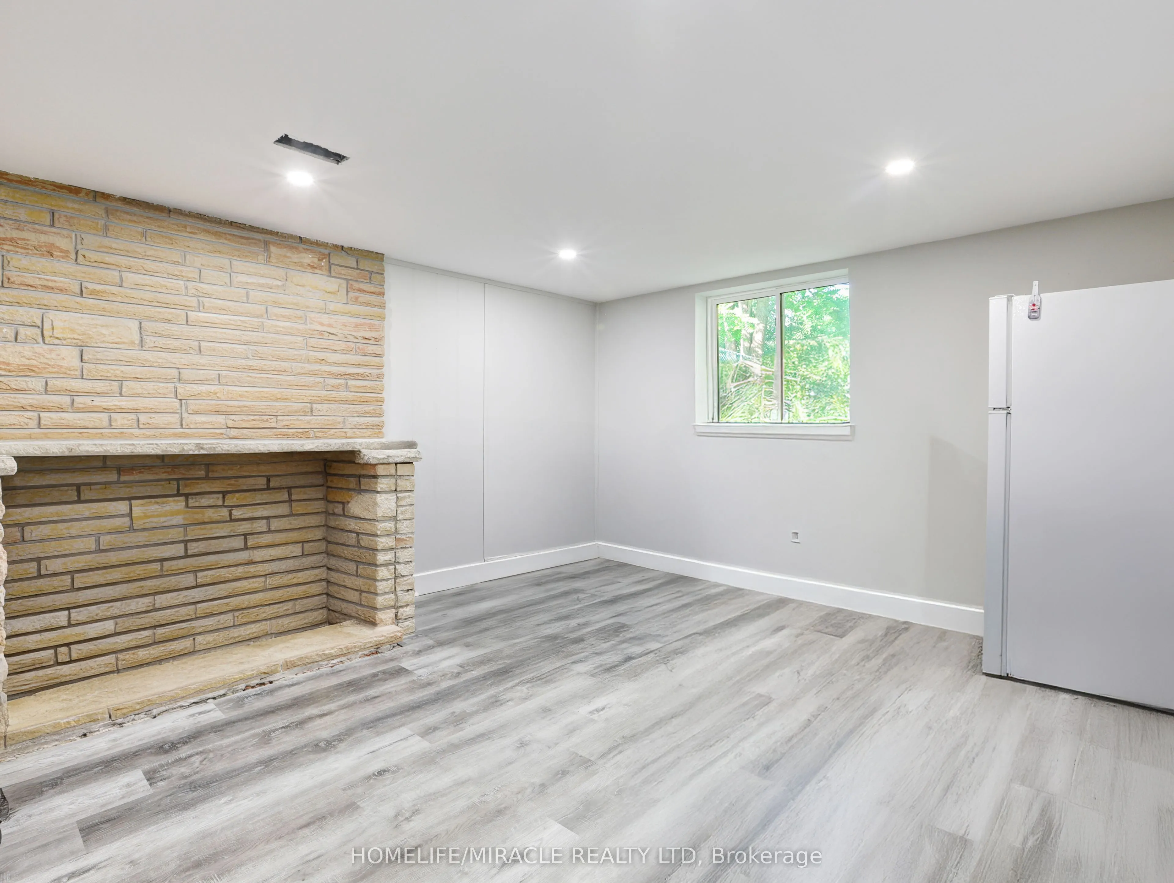 7 Cardill Crescent
