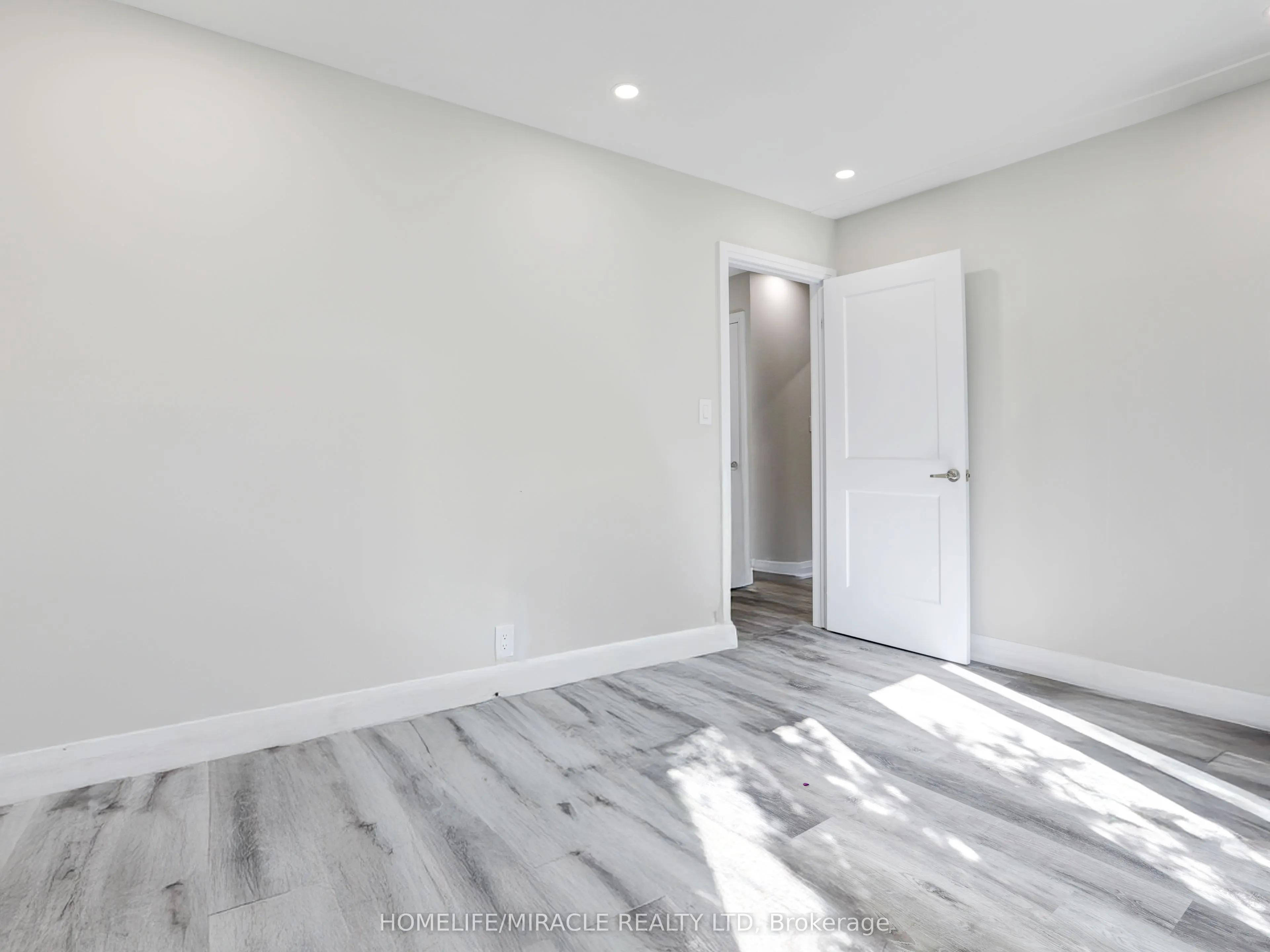 7 Cardill Crescent