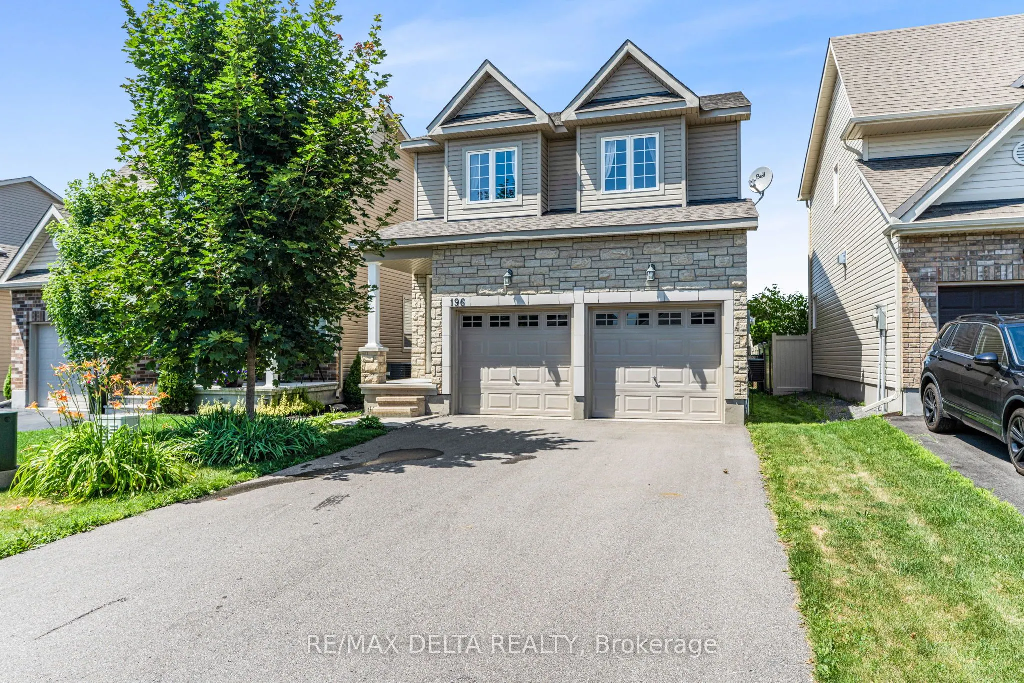 196 Onyx Crescent