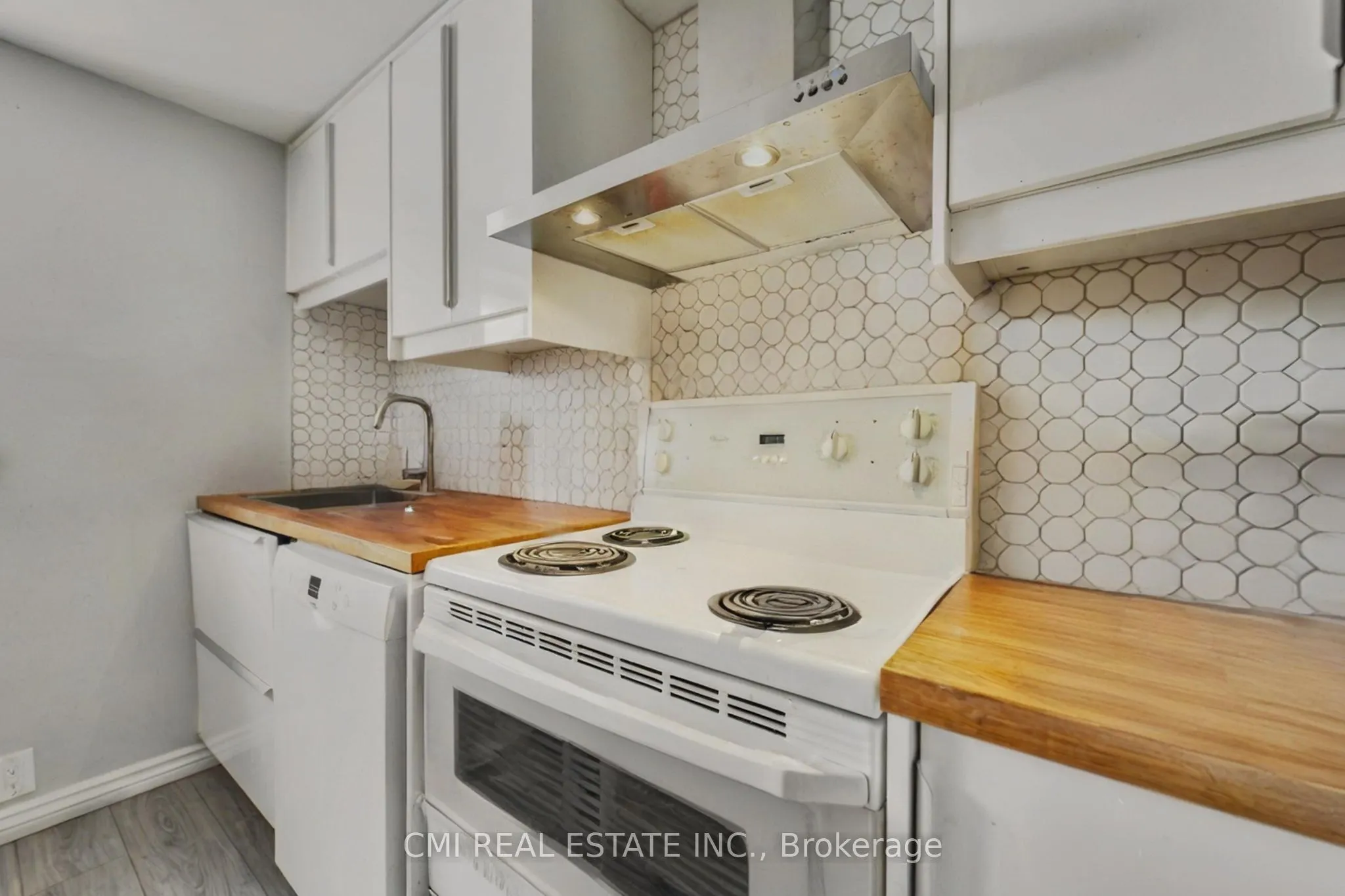 1226 Old Carp Road