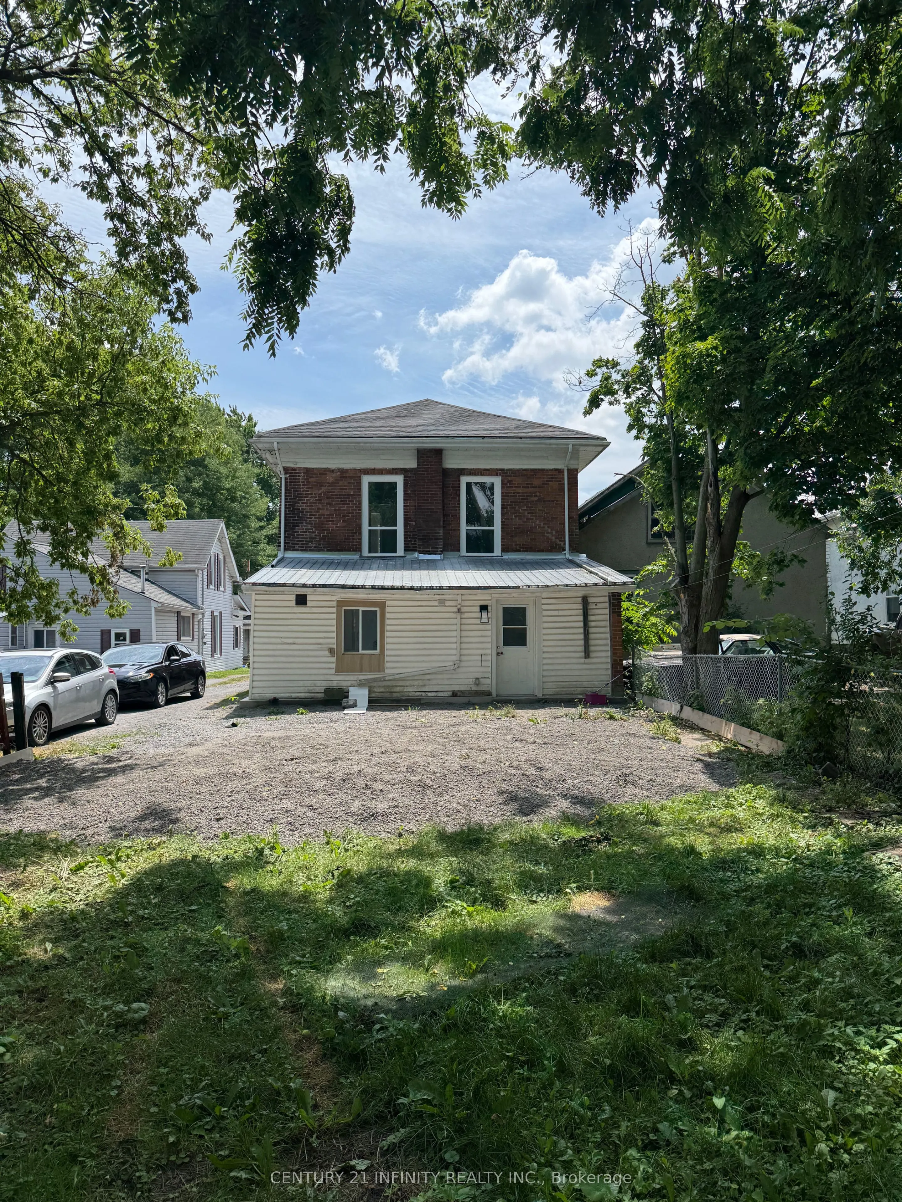 77 Bridge Street E