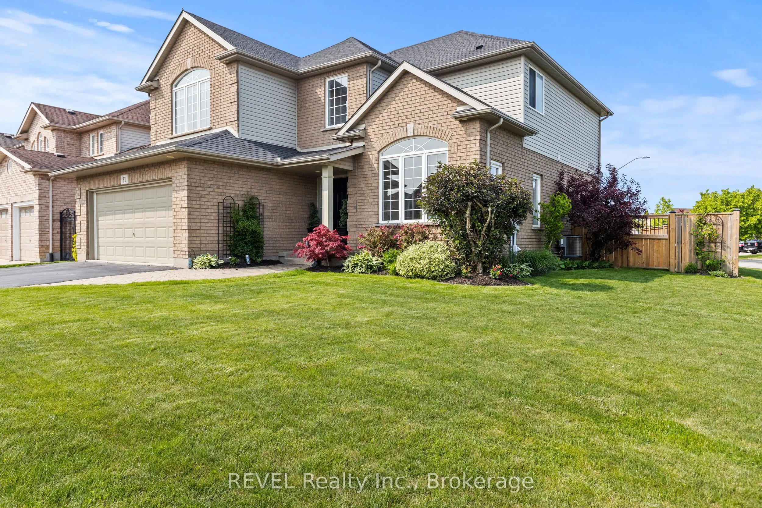 31 Raspberry Trail