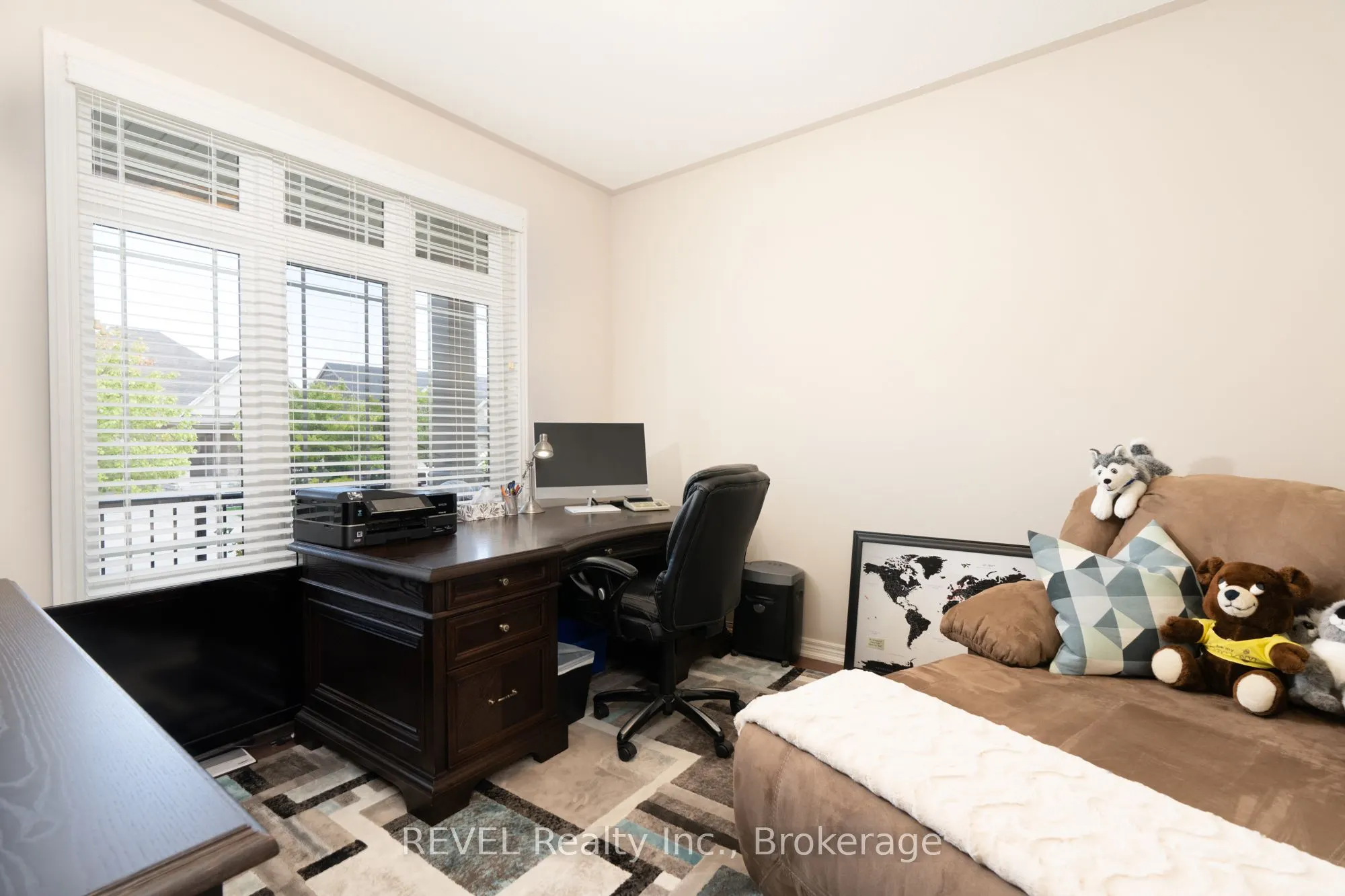 27 HICKORY Avenue