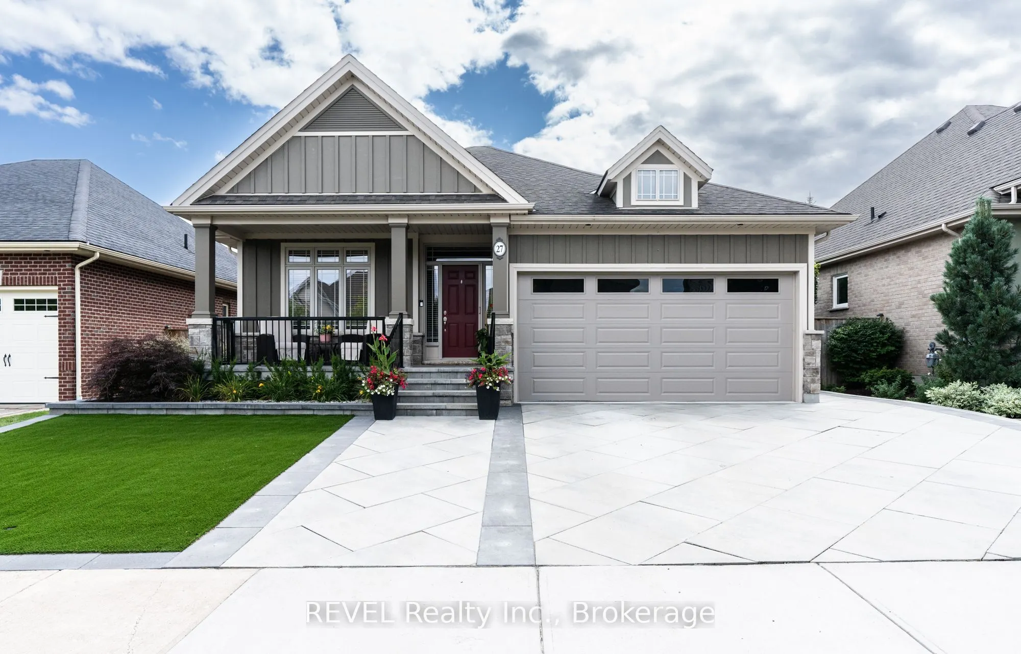 27 HICKORY Avenue