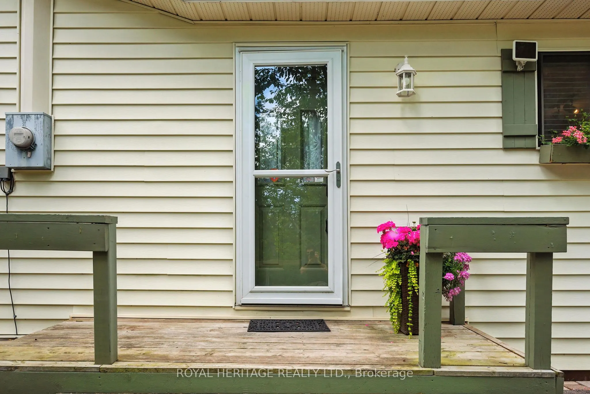 42 Reddick Road