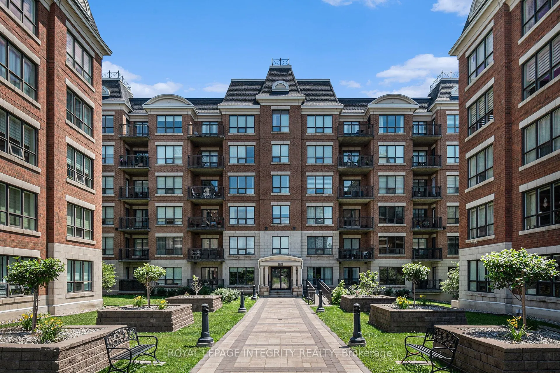 955 Beauparc Private, #211