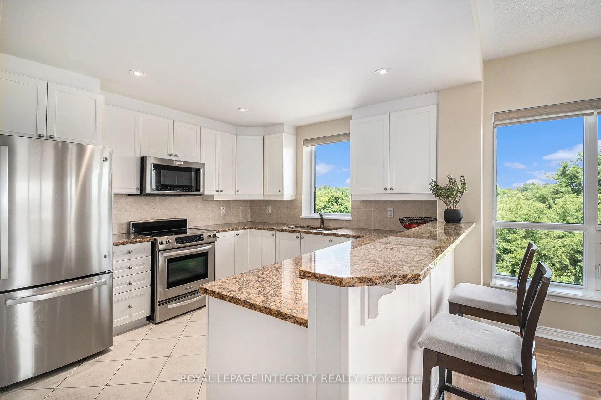 955 Beauparc Private, #211