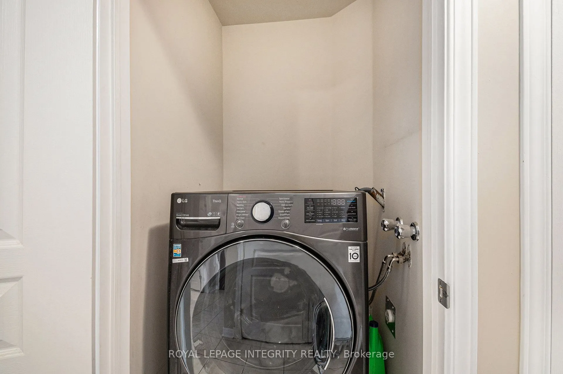 955 Beauparc Private, #211
