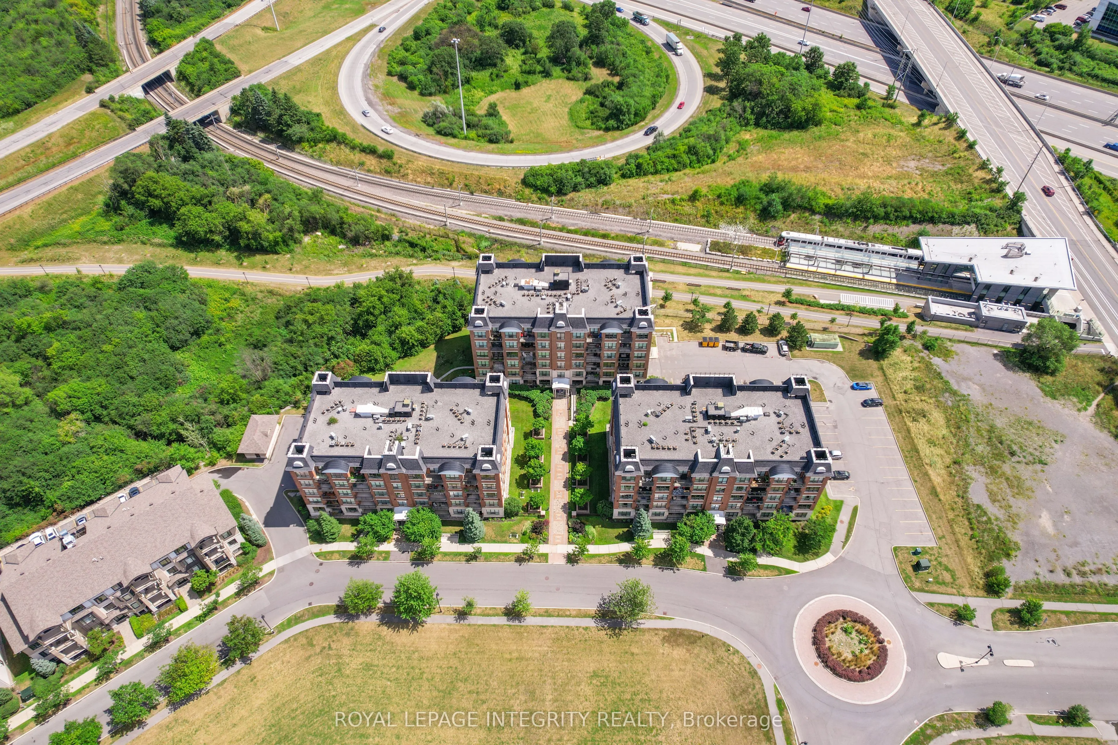 955 Beauparc Private, #211