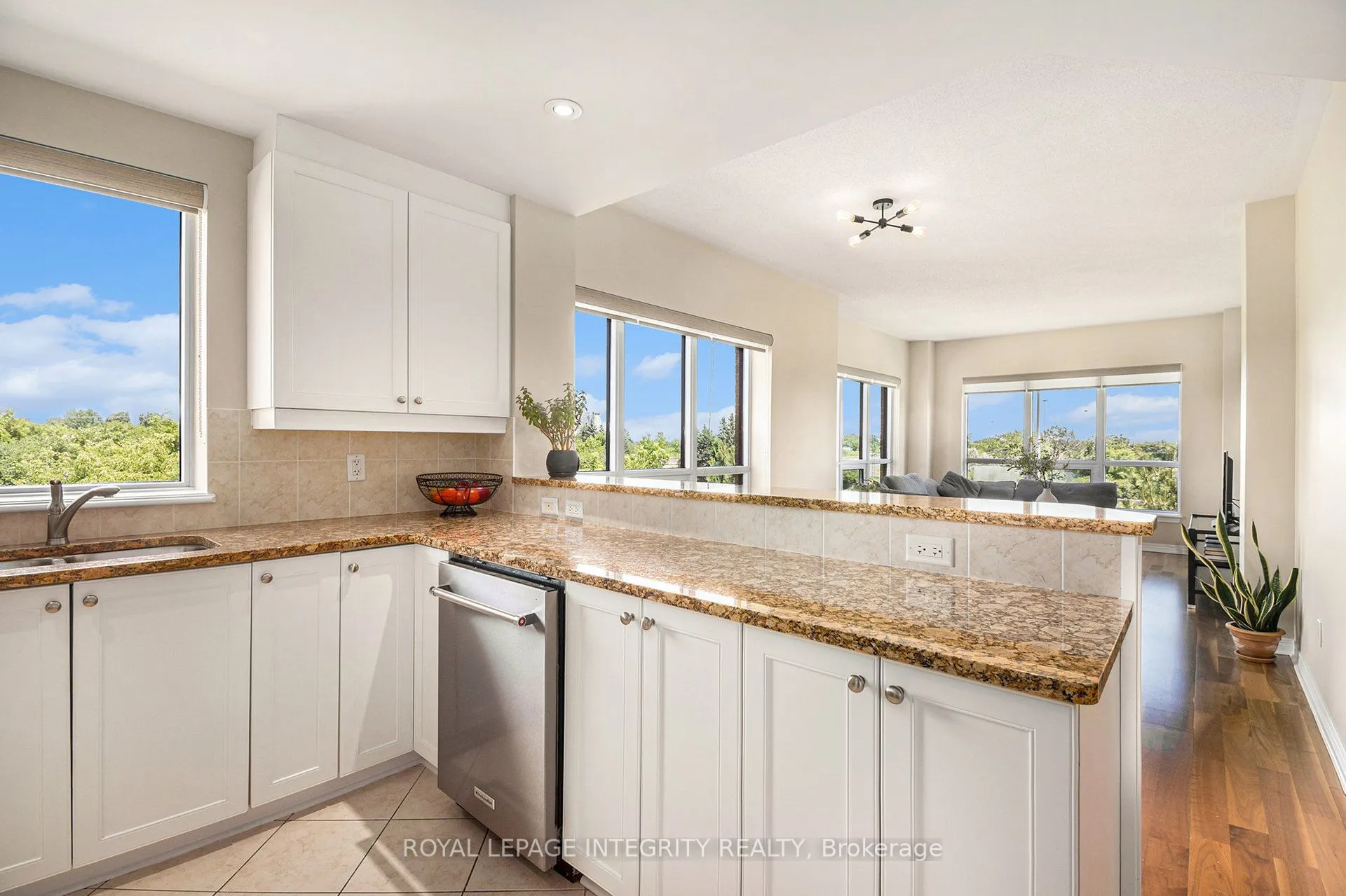 955 Beauparc Private, #211