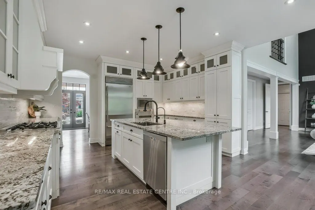 258 Edgewater Crescent, #12
