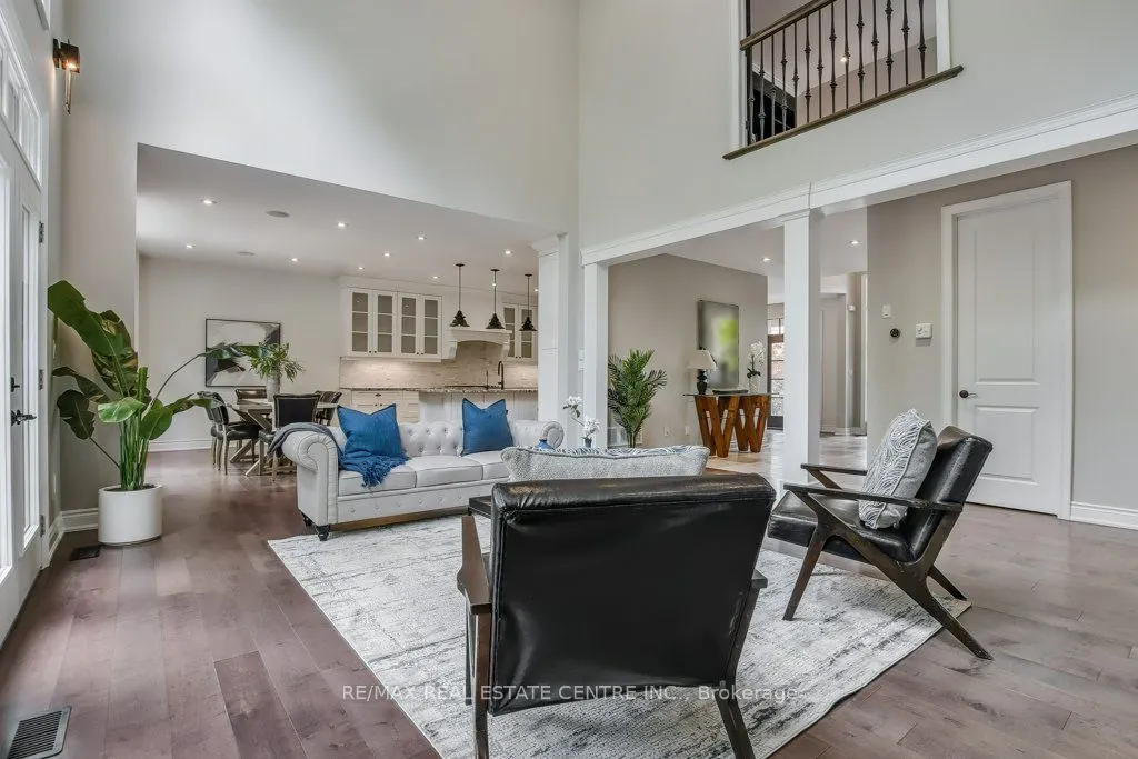 258 Edgewater Crescent, #12