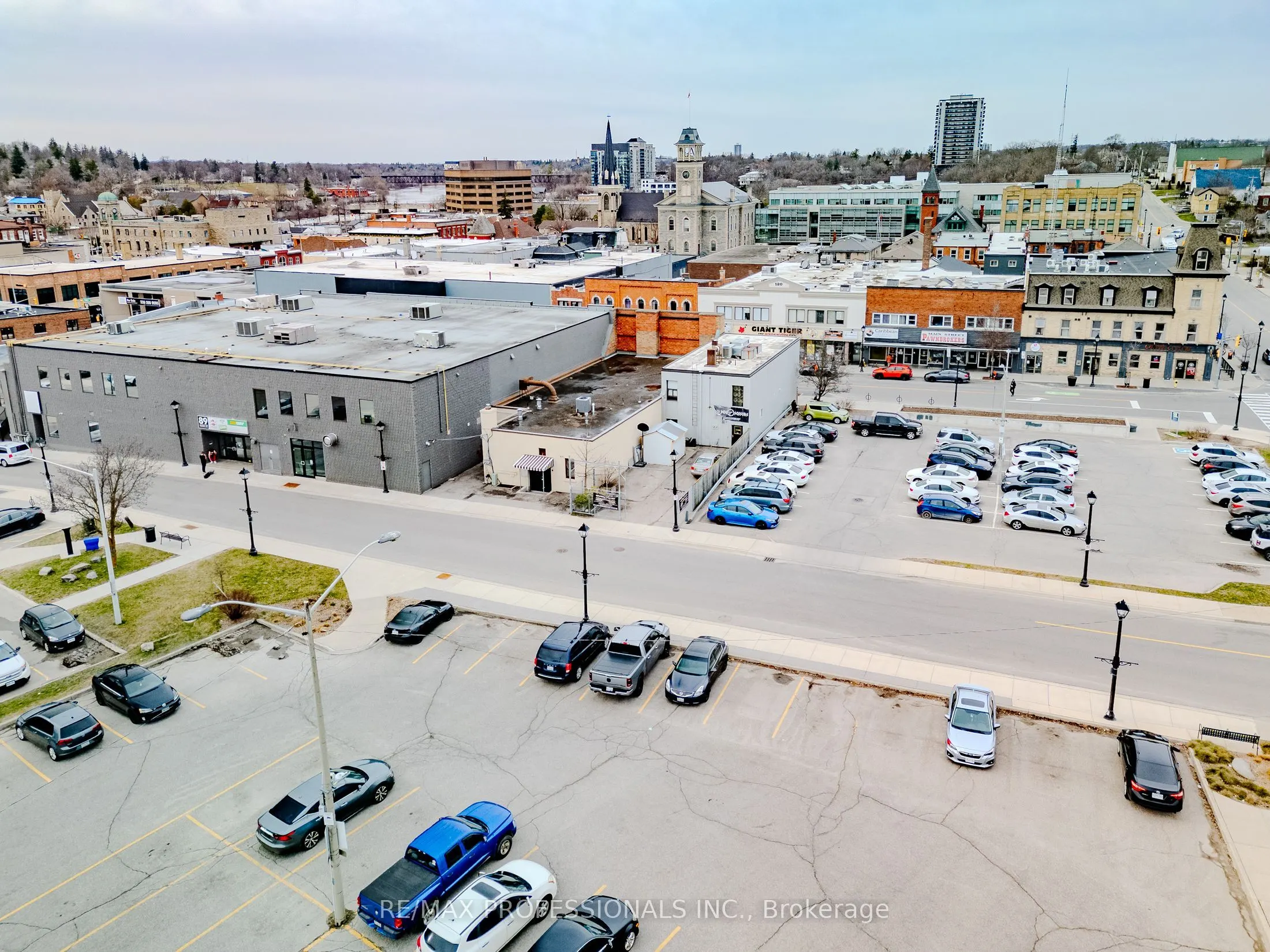 8 Harris Street, #422