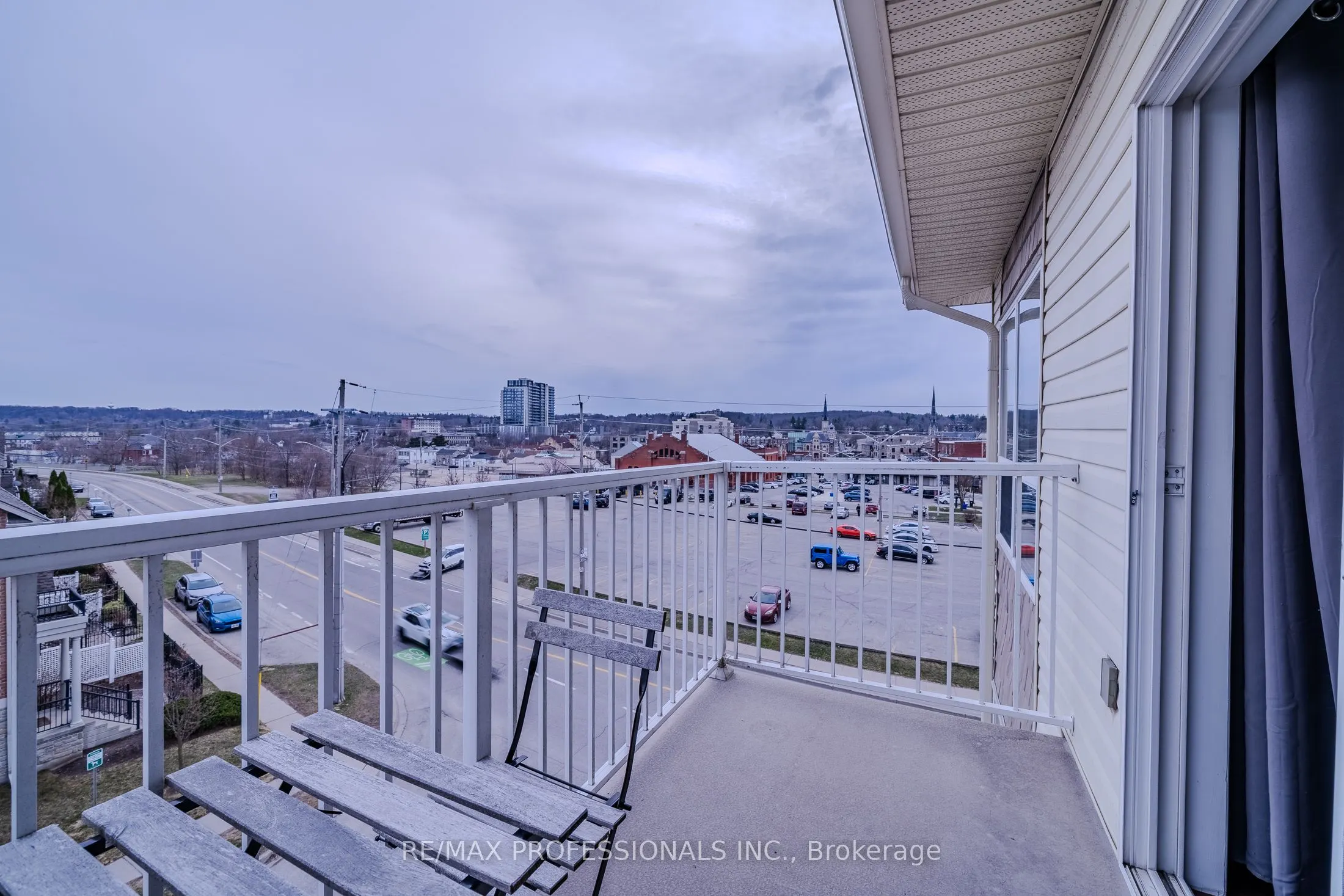 8 Harris Street, #422
