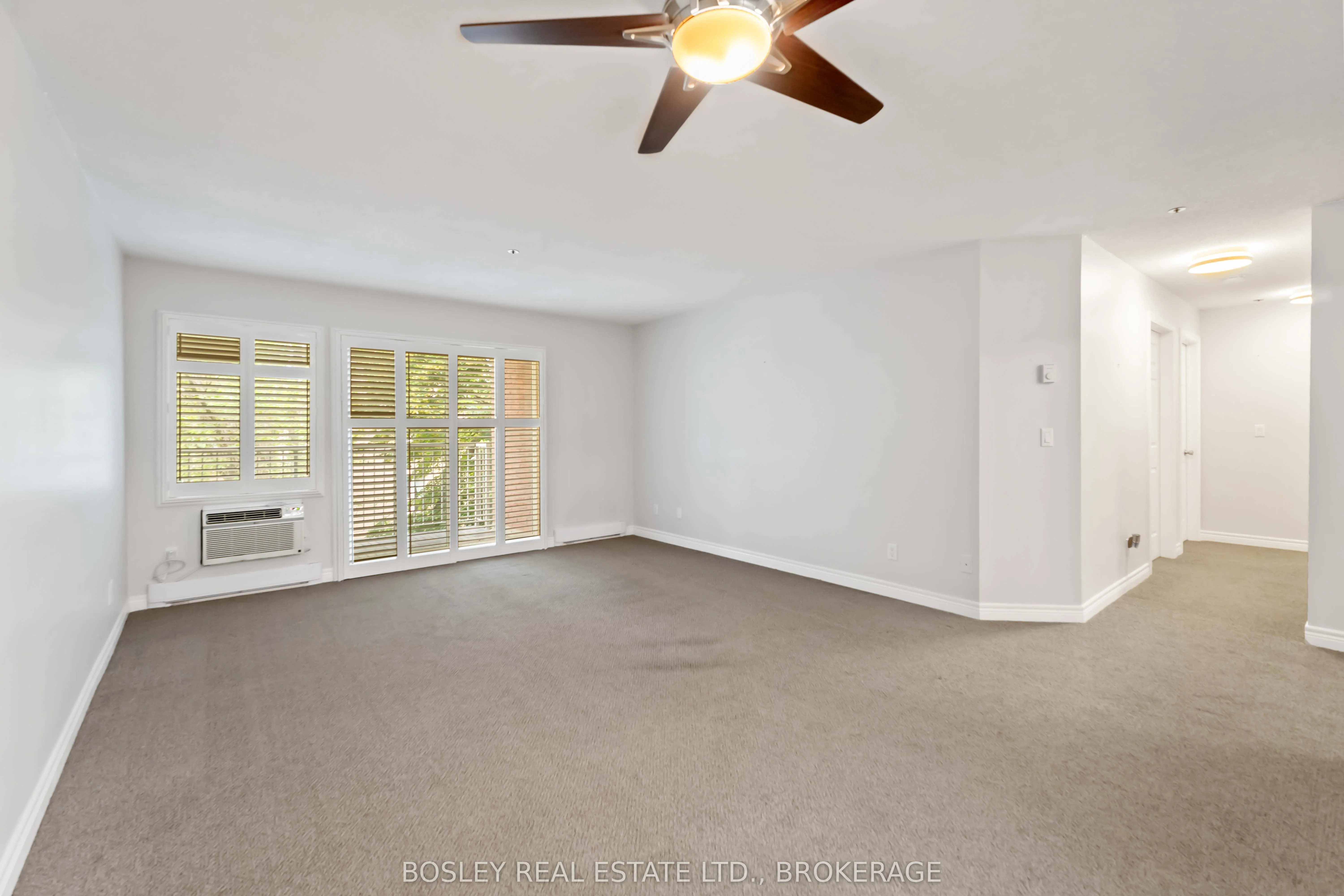 6 Niagara Street, #206