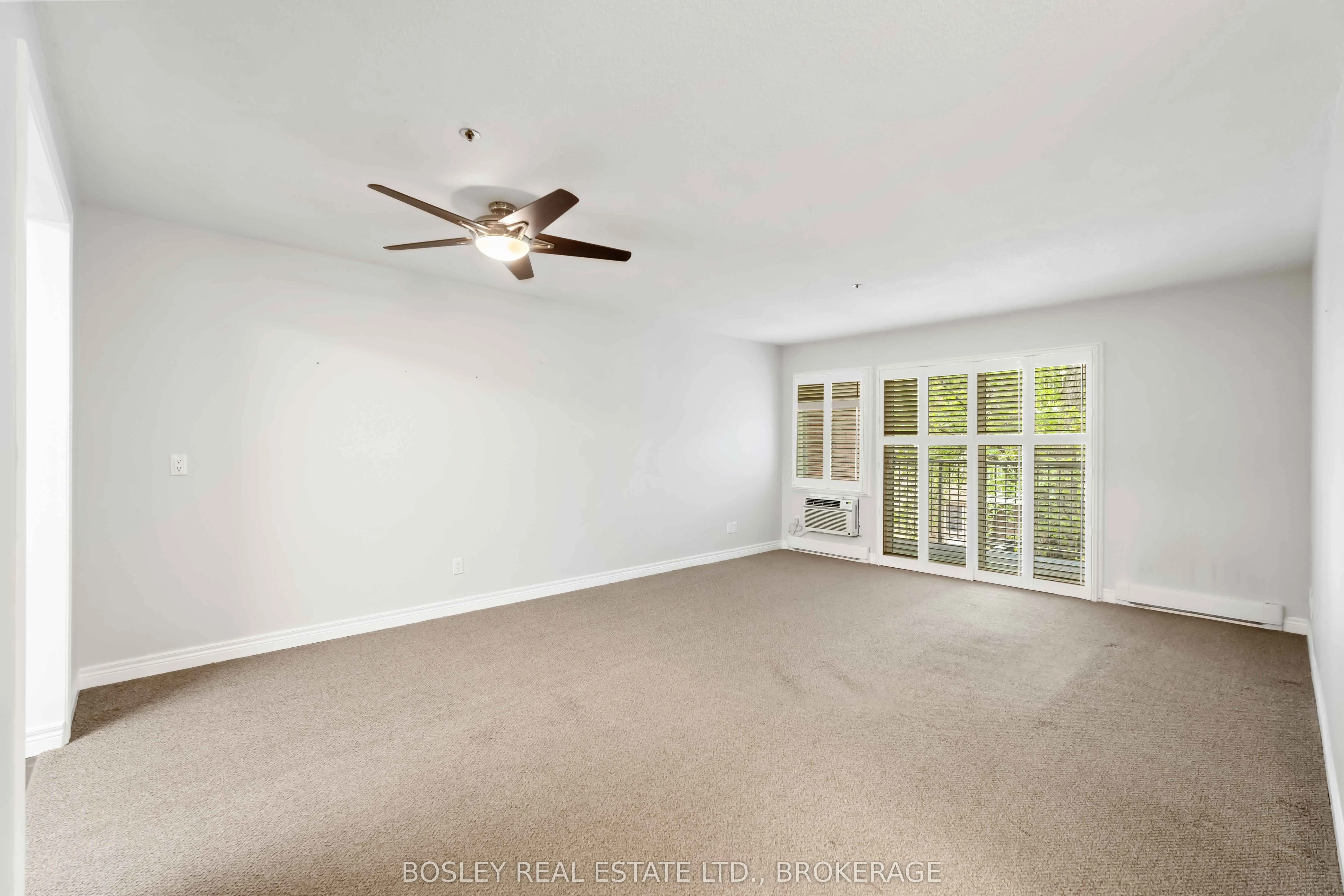 6 Niagara Street, #206