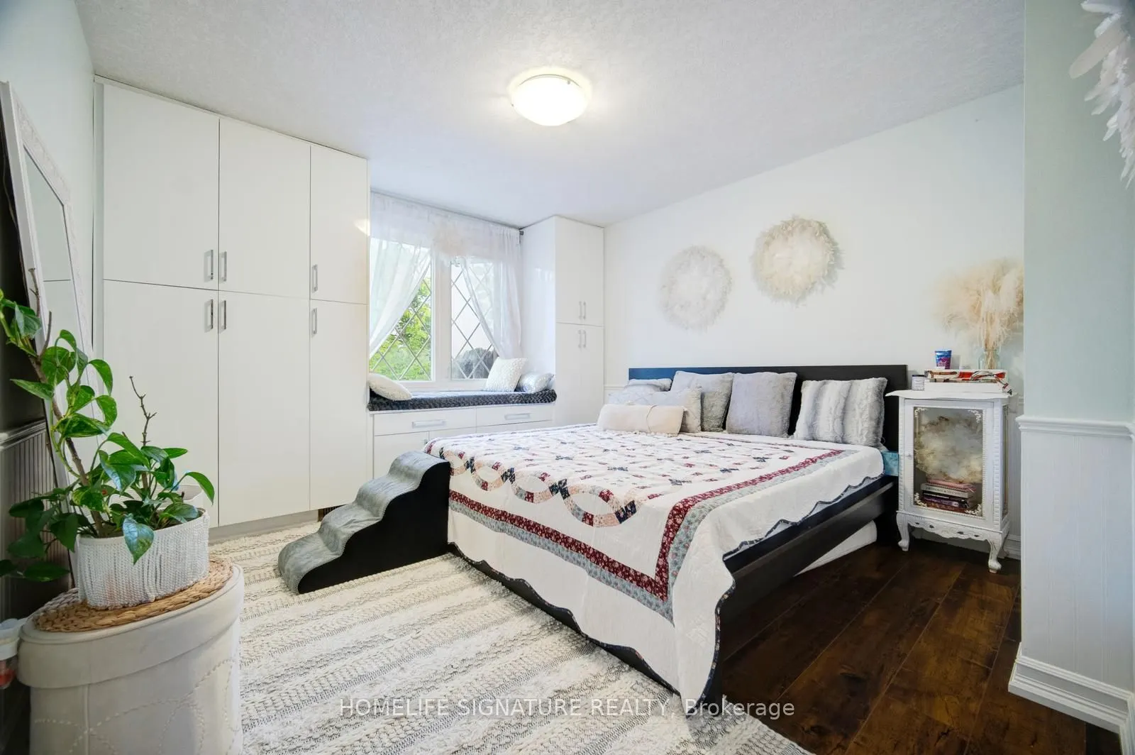 264 Seldon Street