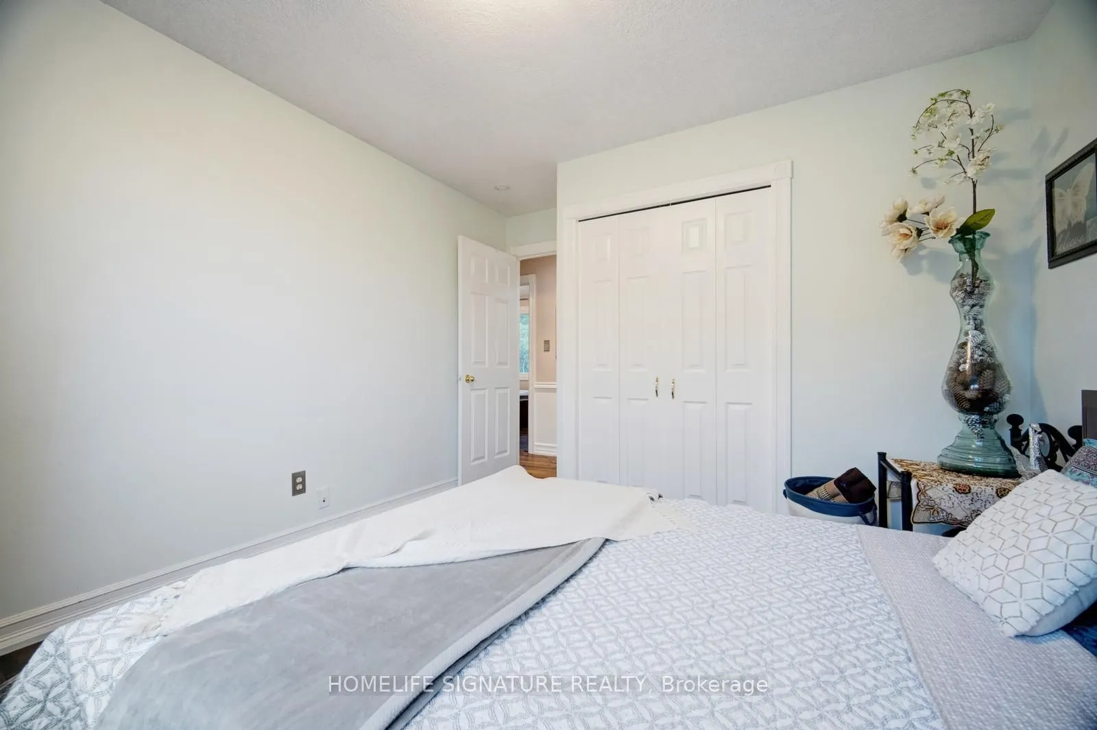 264 Seldon Street