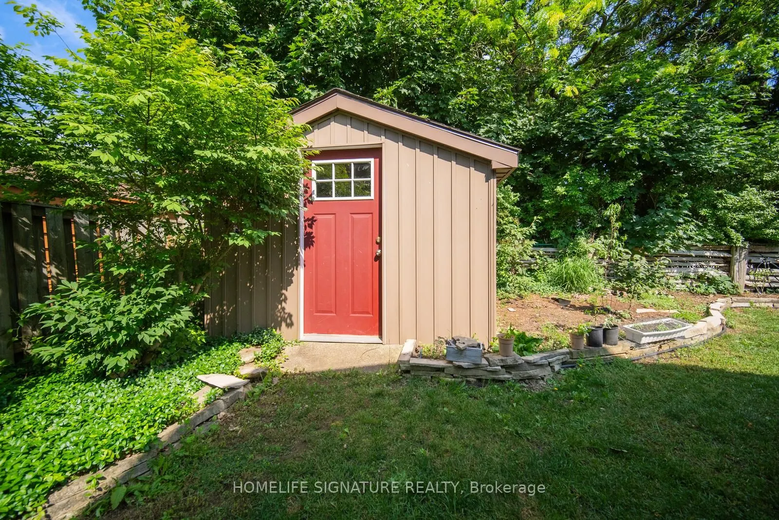 264 Seldon Street