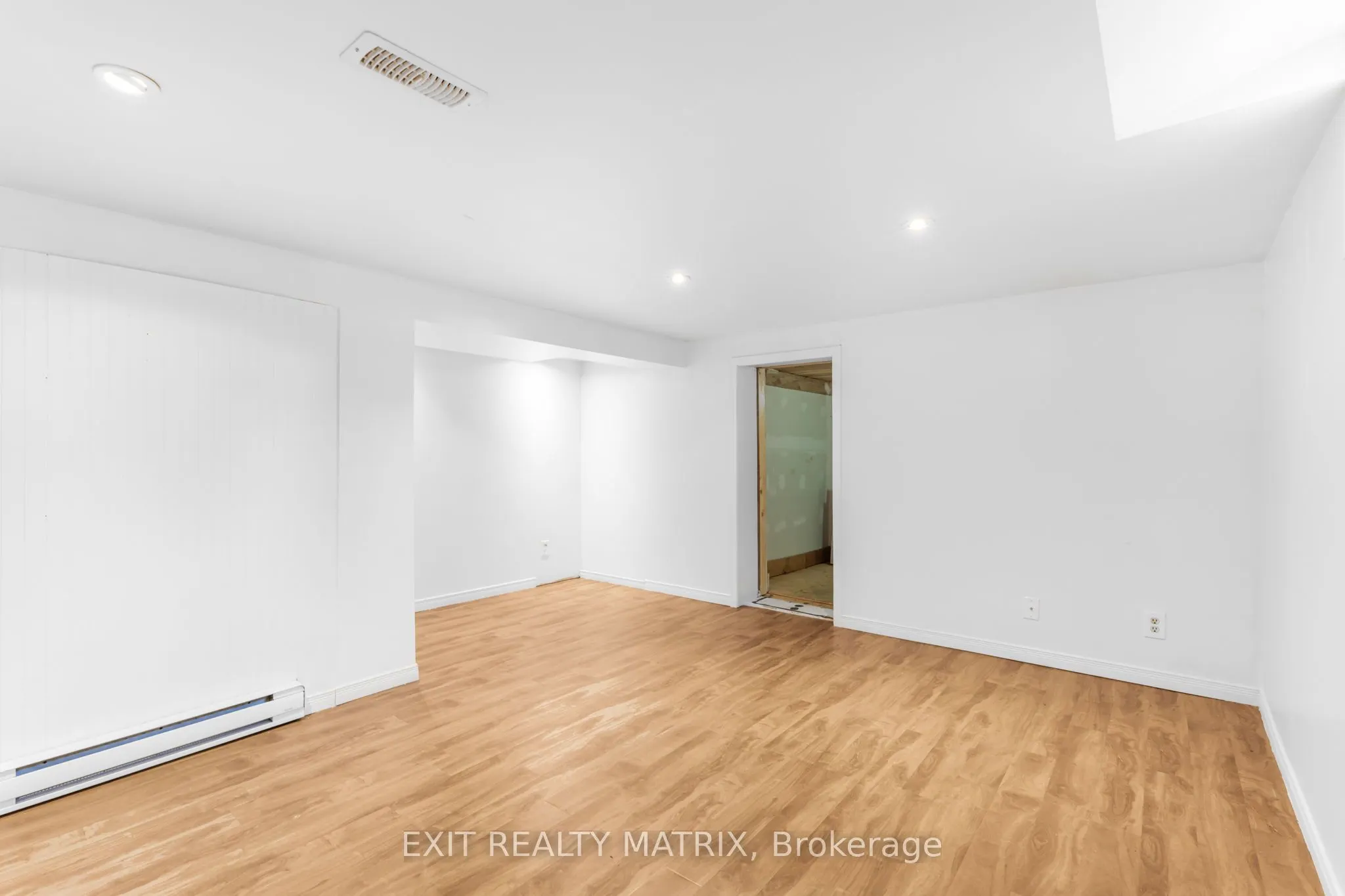 499 Smerdon Street