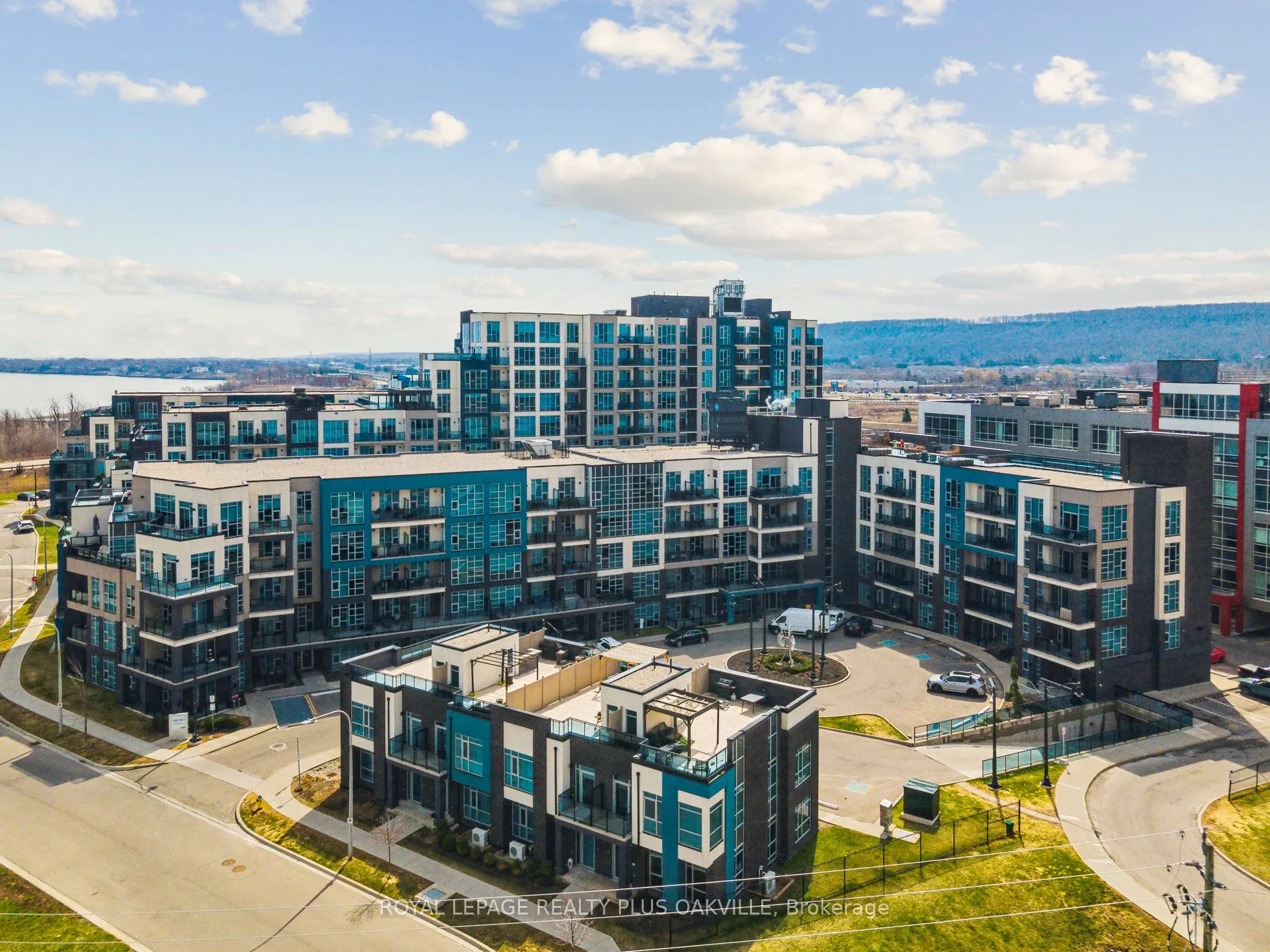10 Concord Place, #412