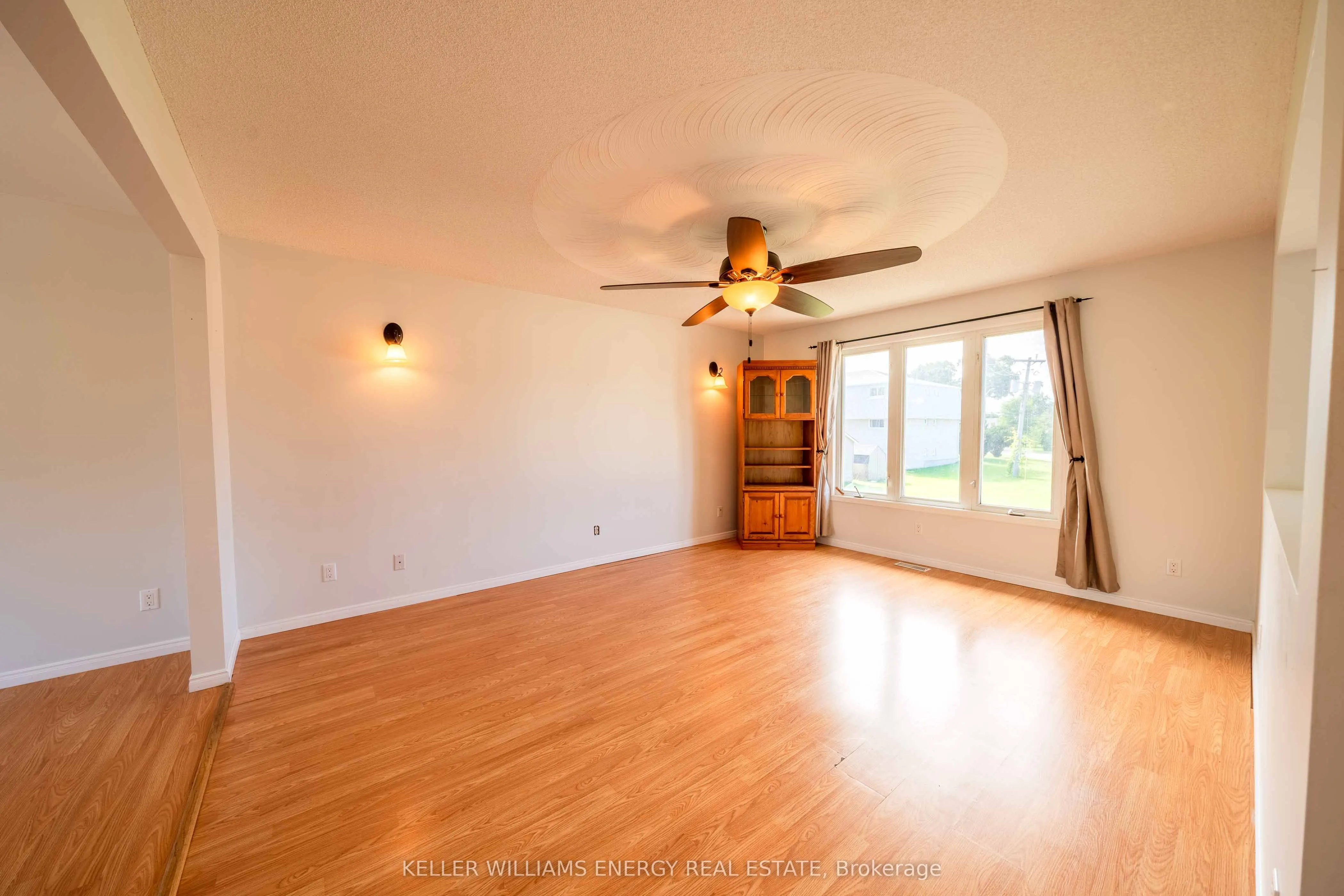 12699 Loyalist Parkway