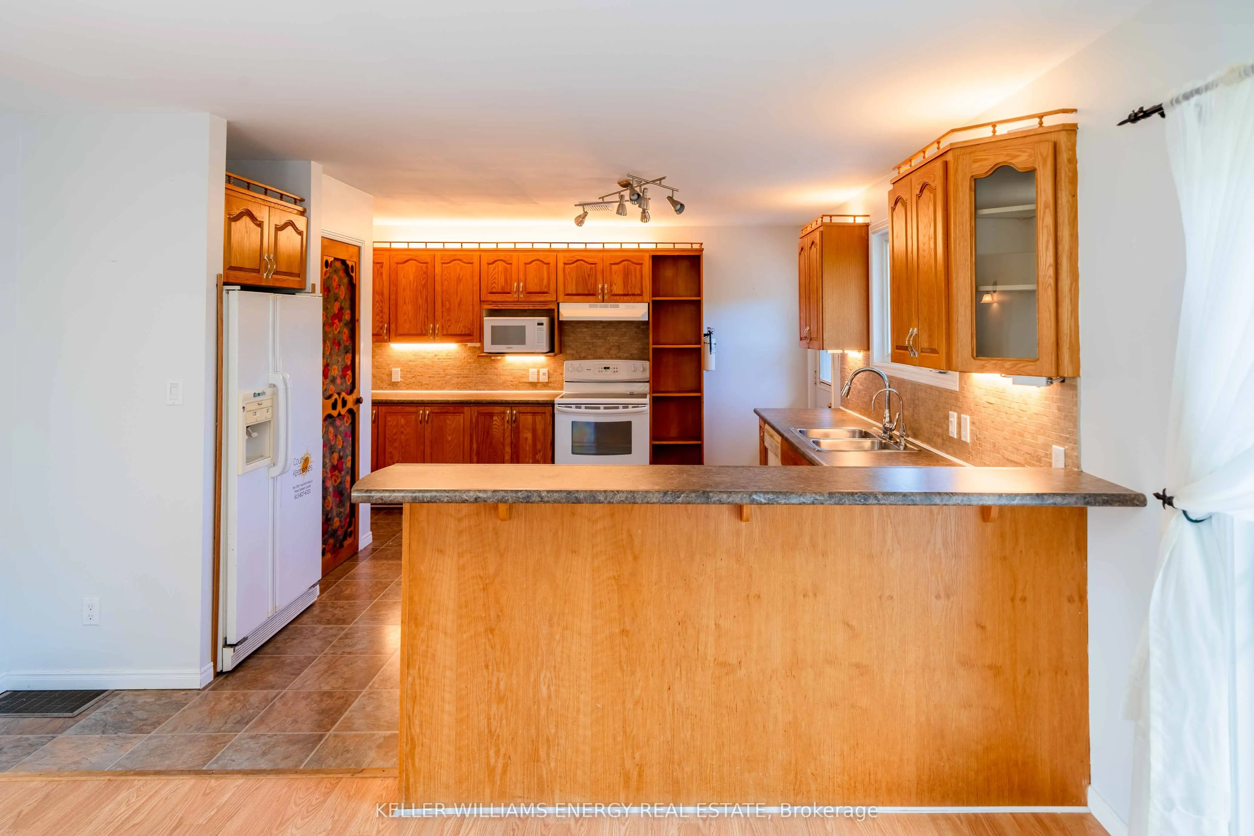 12699 Loyalist Parkway