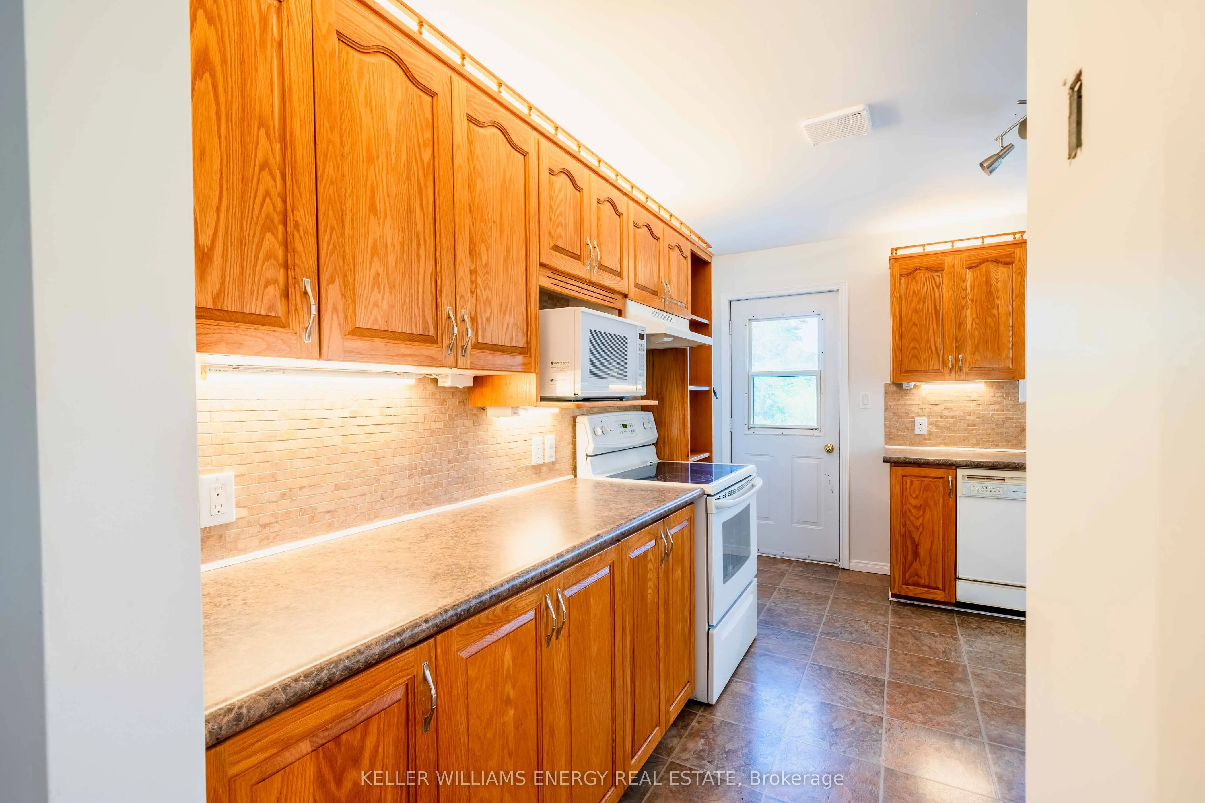 12699 Loyalist Parkway