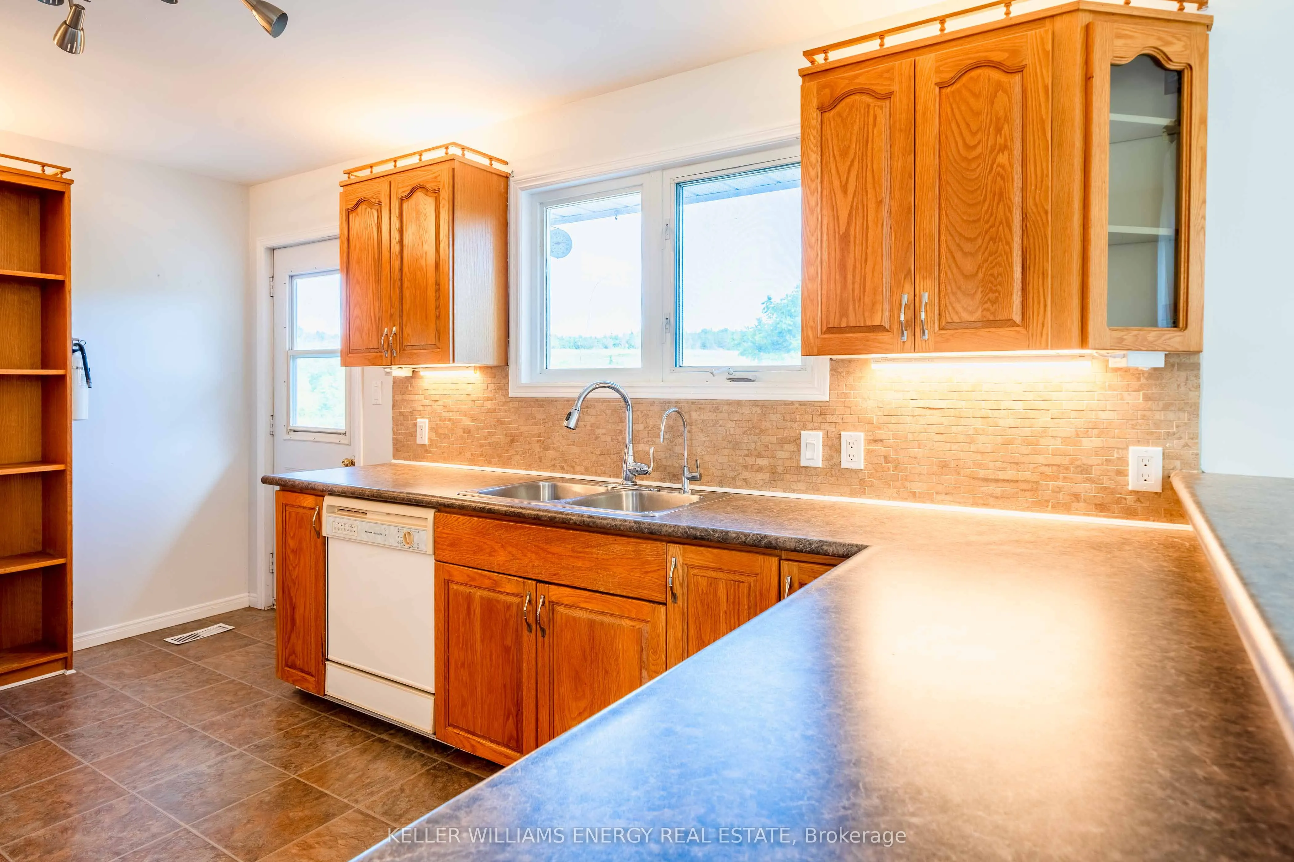 12699 Loyalist Parkway