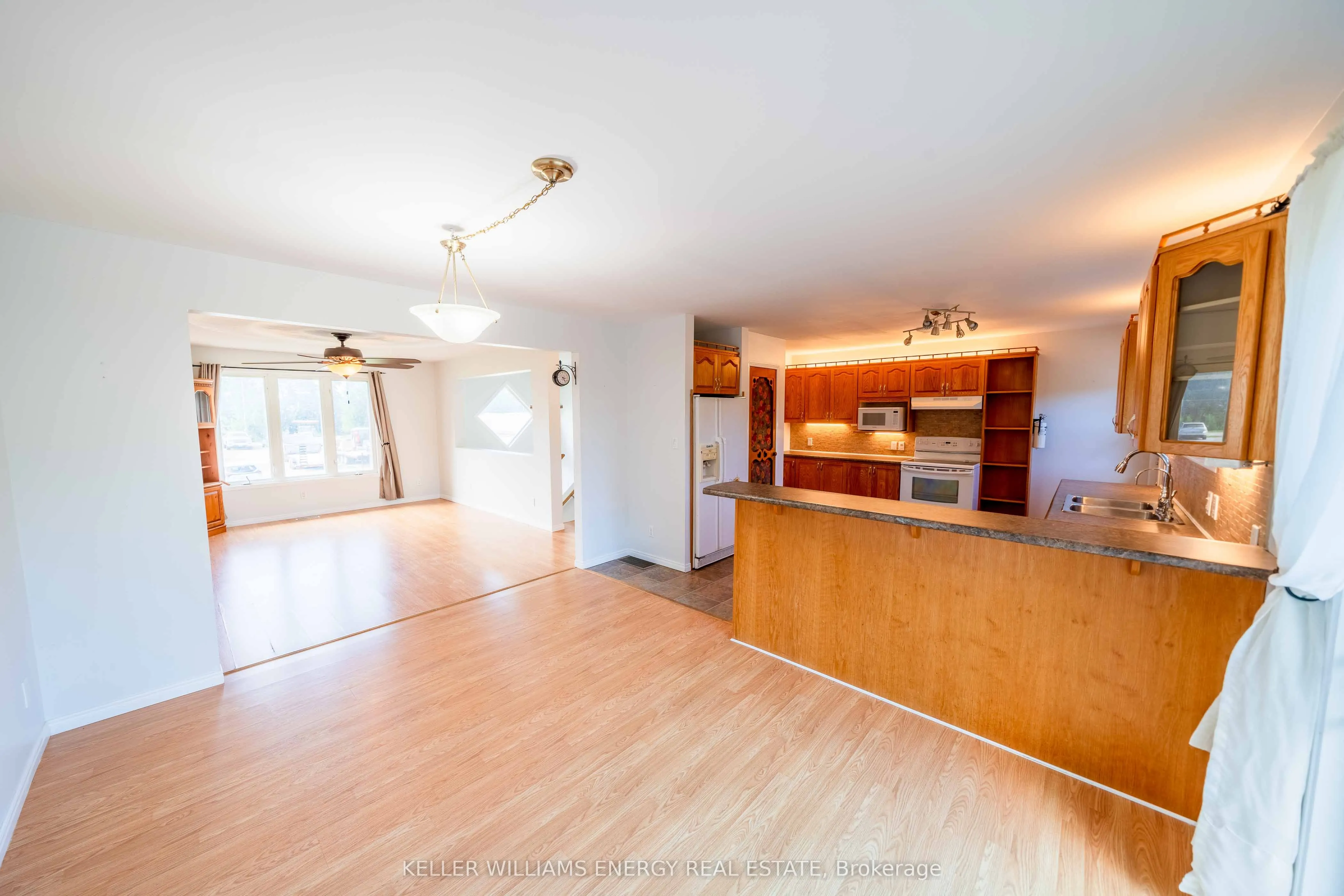 12699 Loyalist Parkway