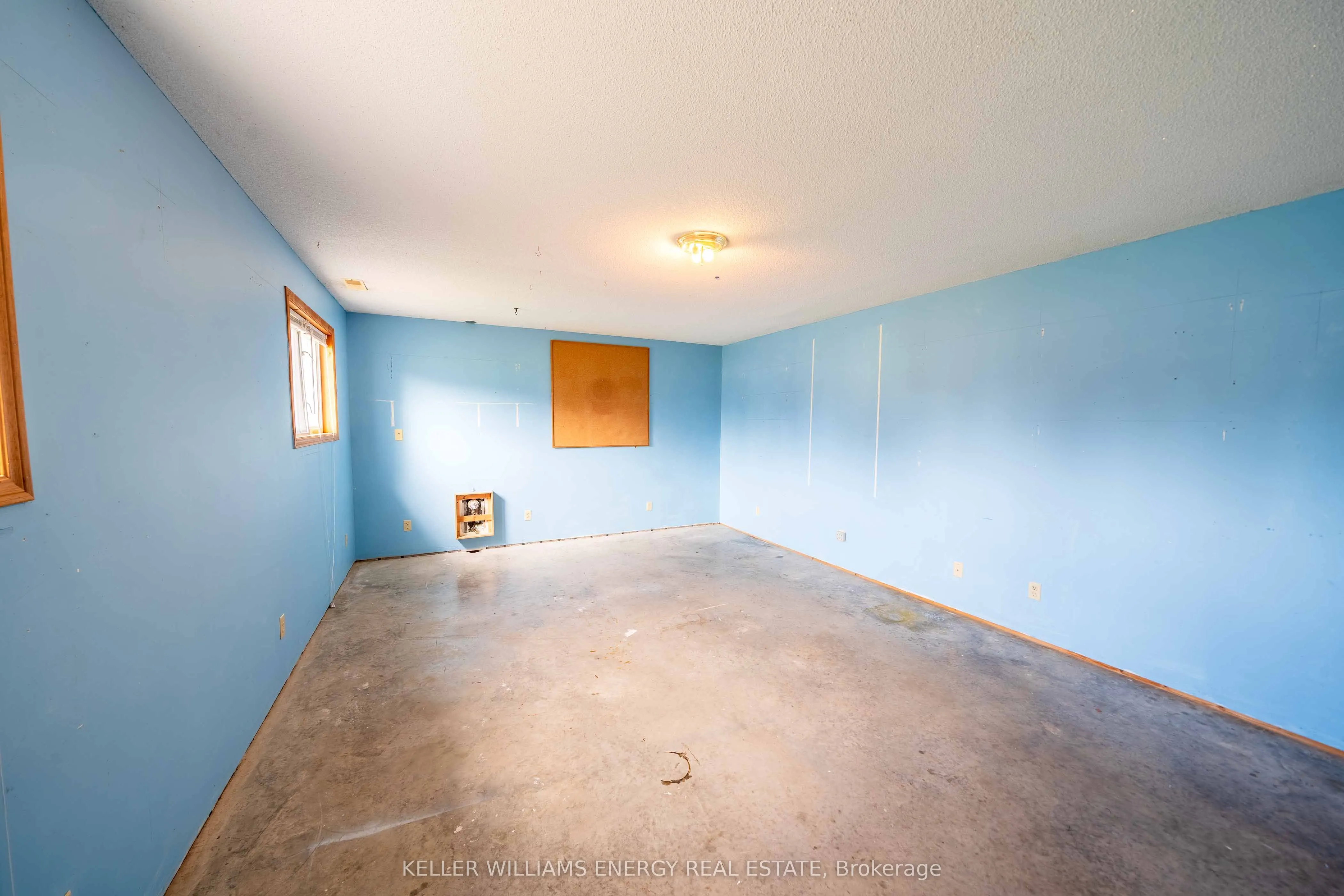 12699 Loyalist Parkway
