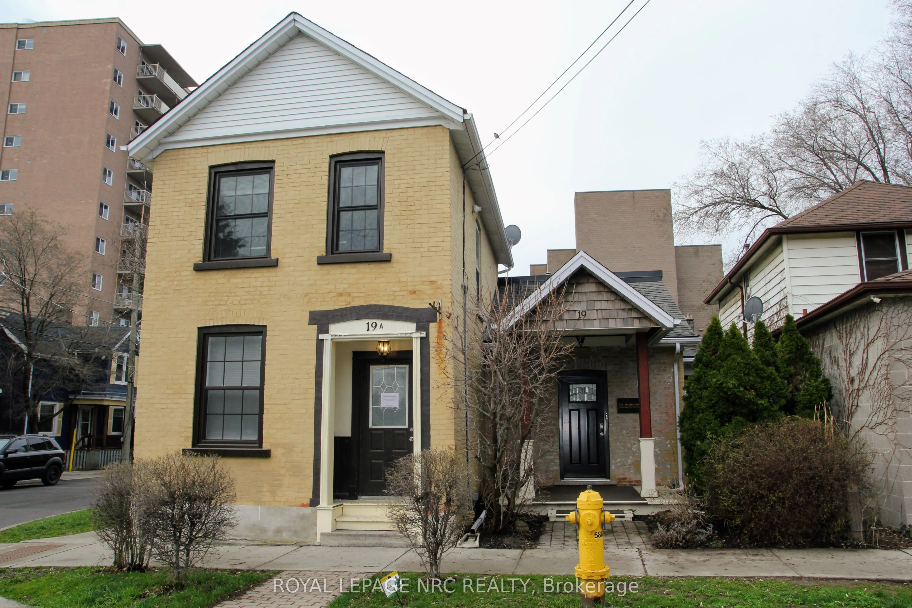 19 Court Street