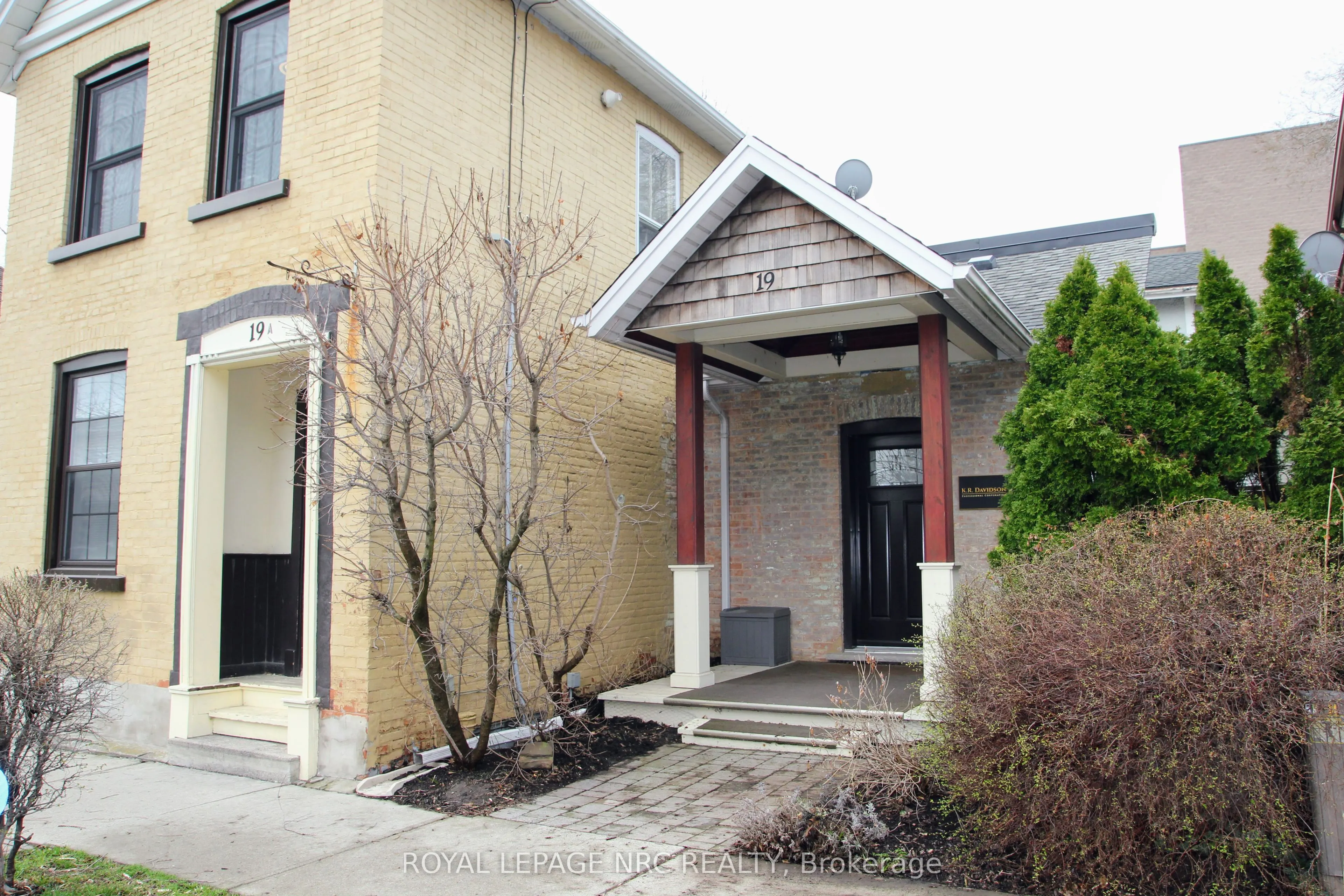 19 Court Street