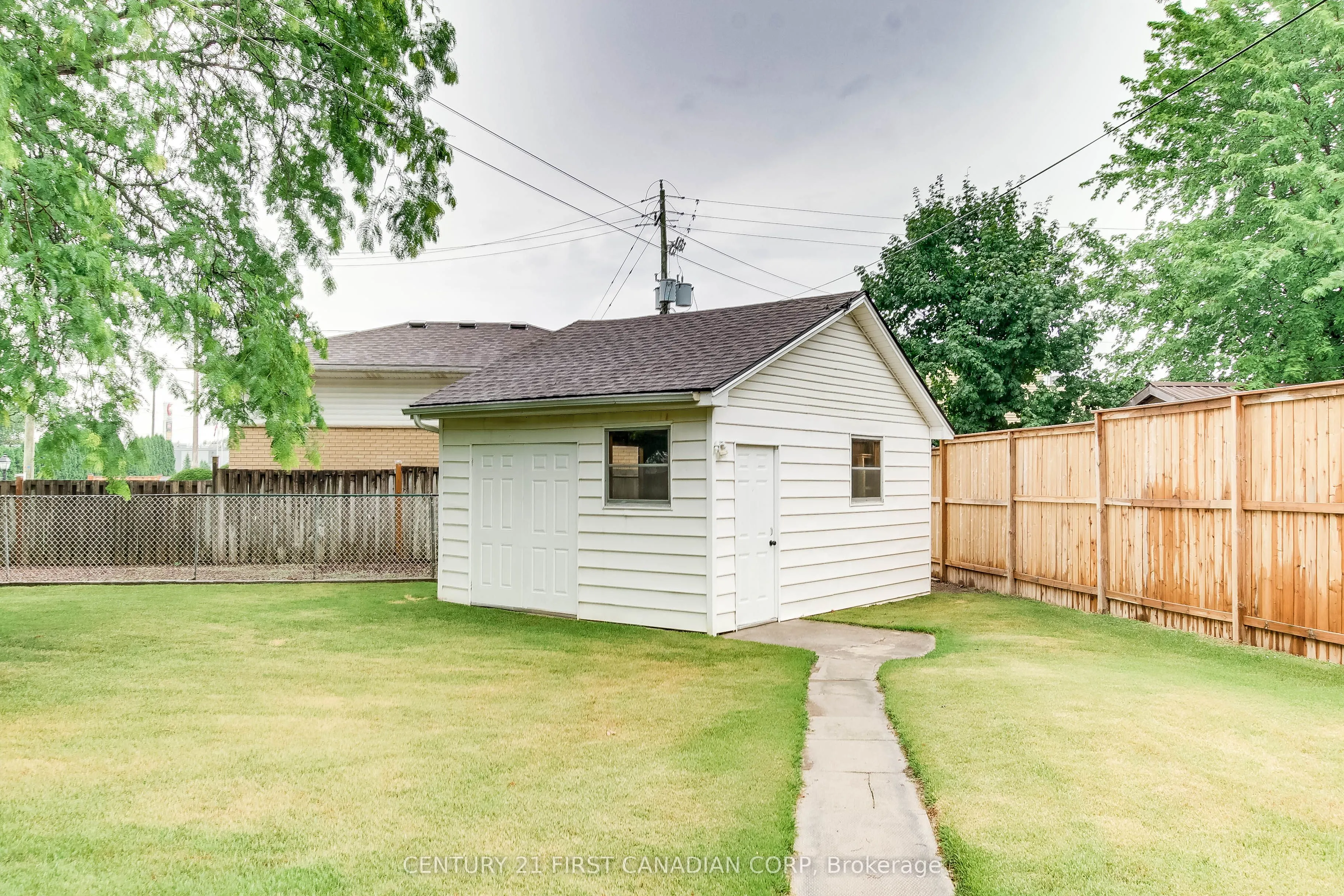 353 Adelaide Street