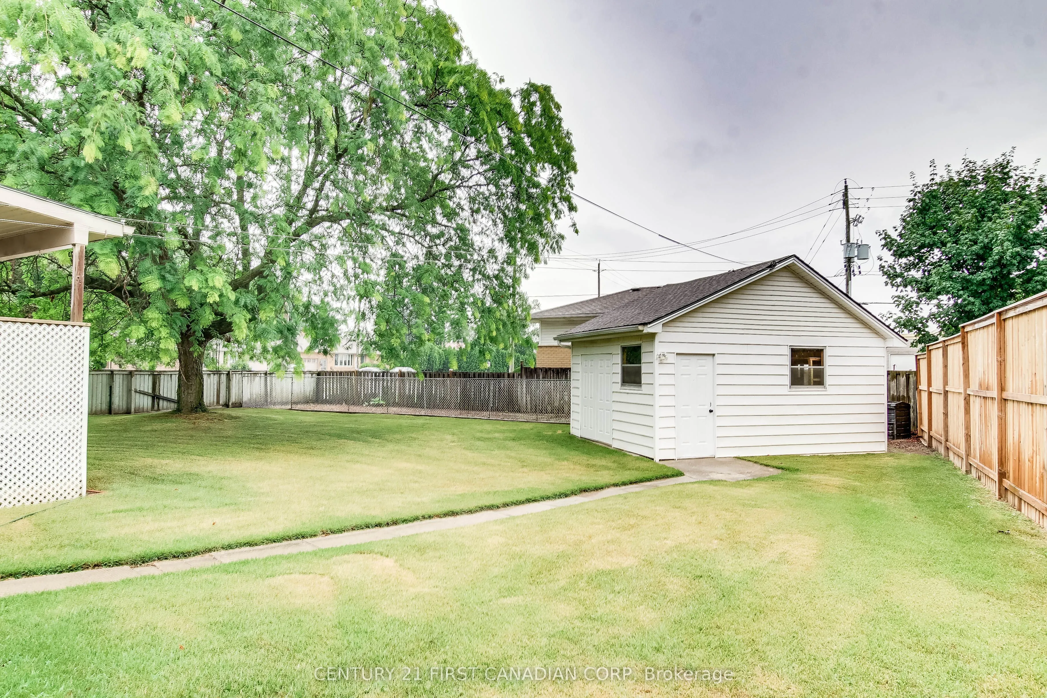 353 Adelaide Street