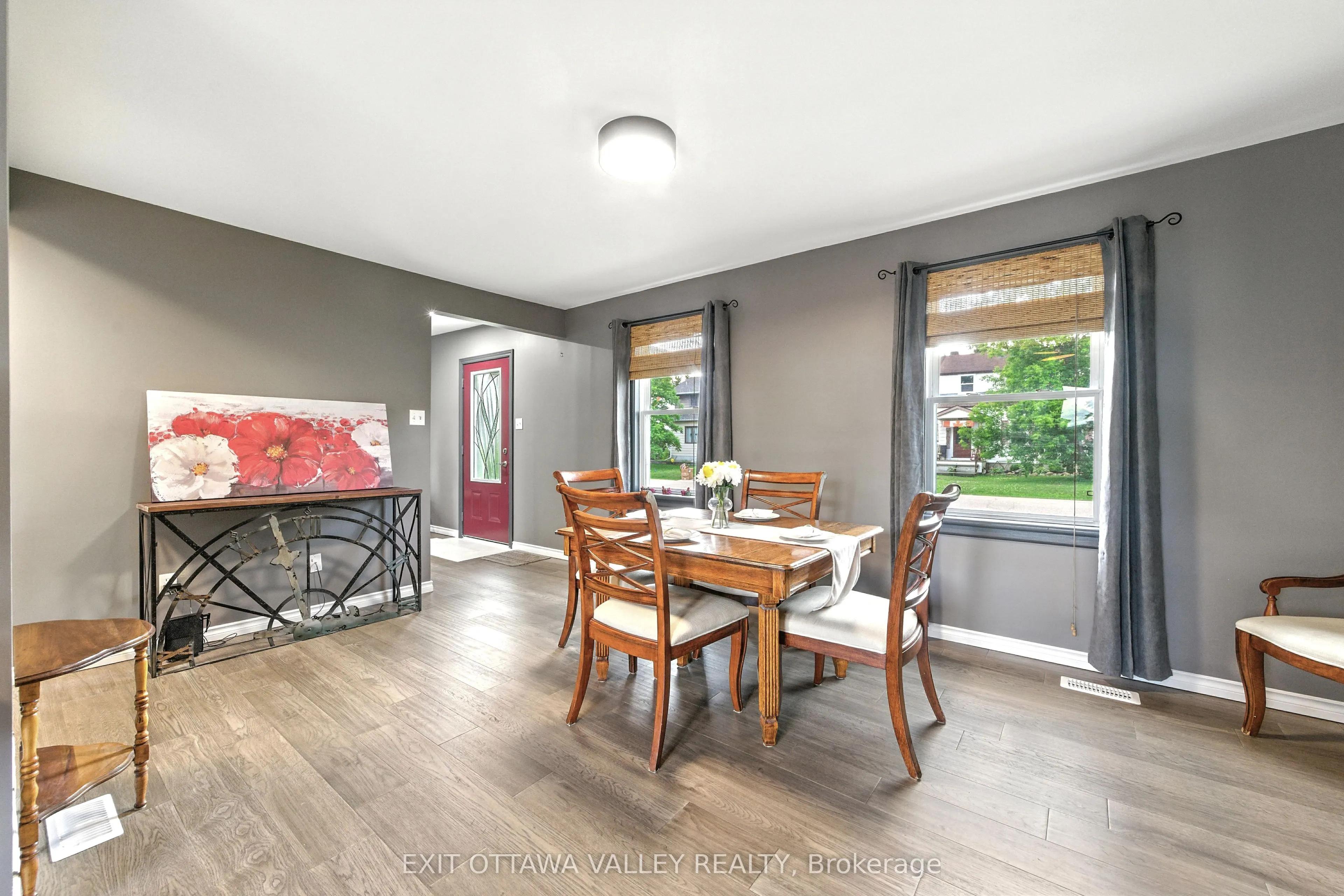 49 Glendale Avenue