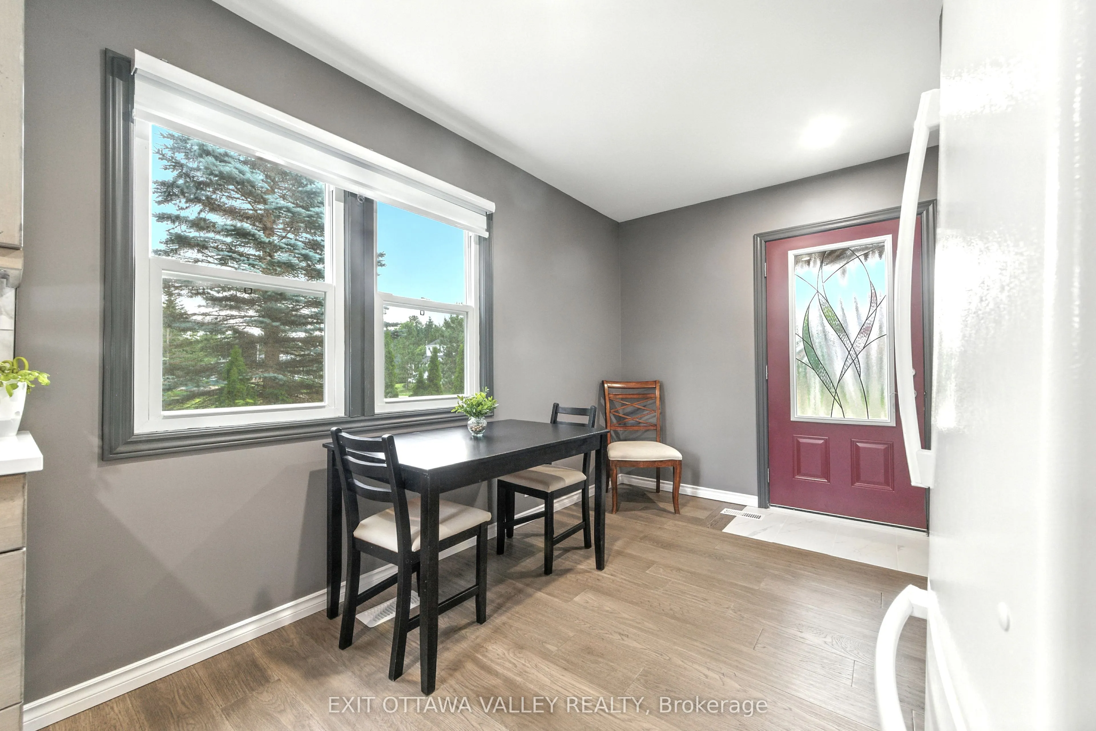 49 Glendale Avenue