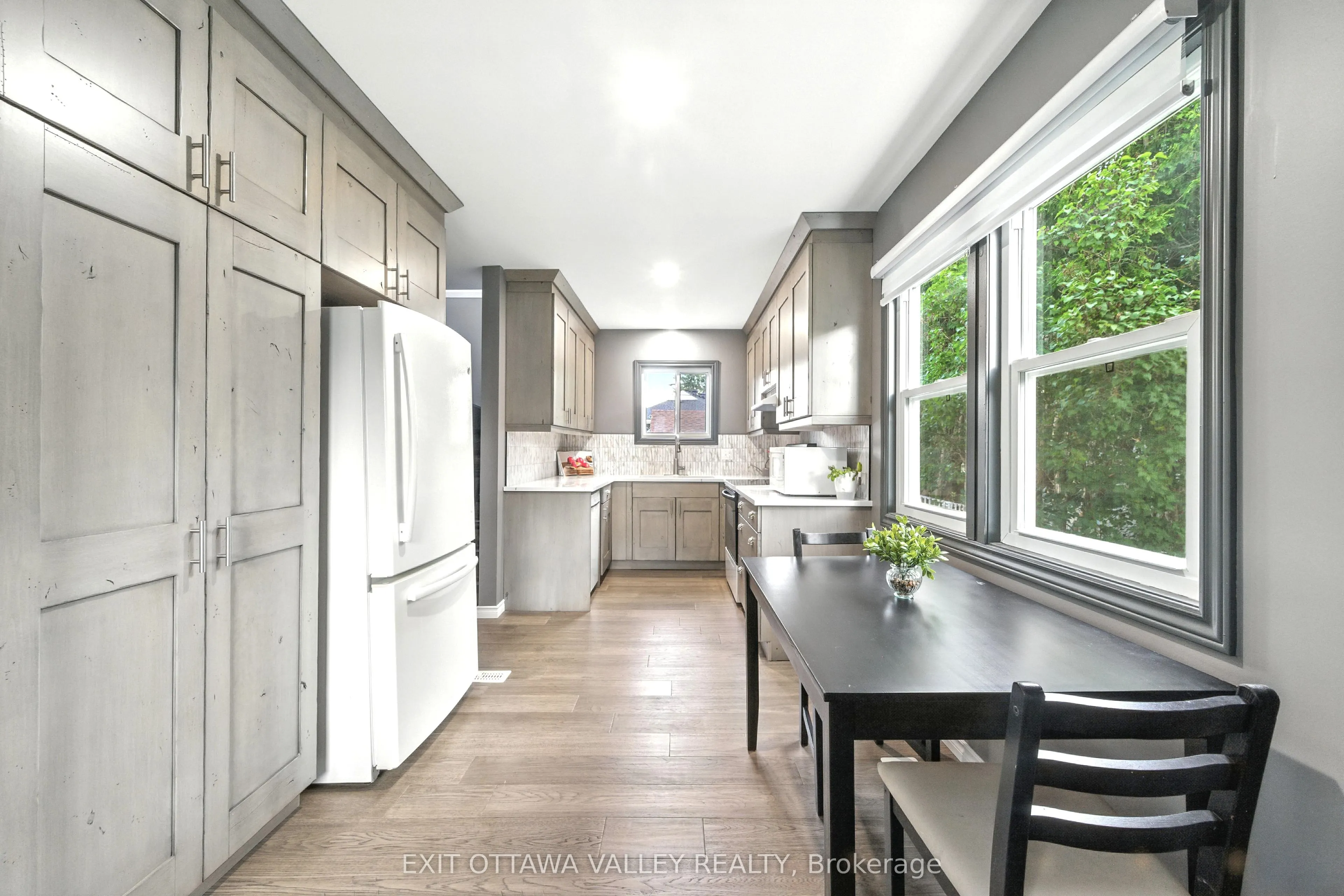 49 Glendale Avenue