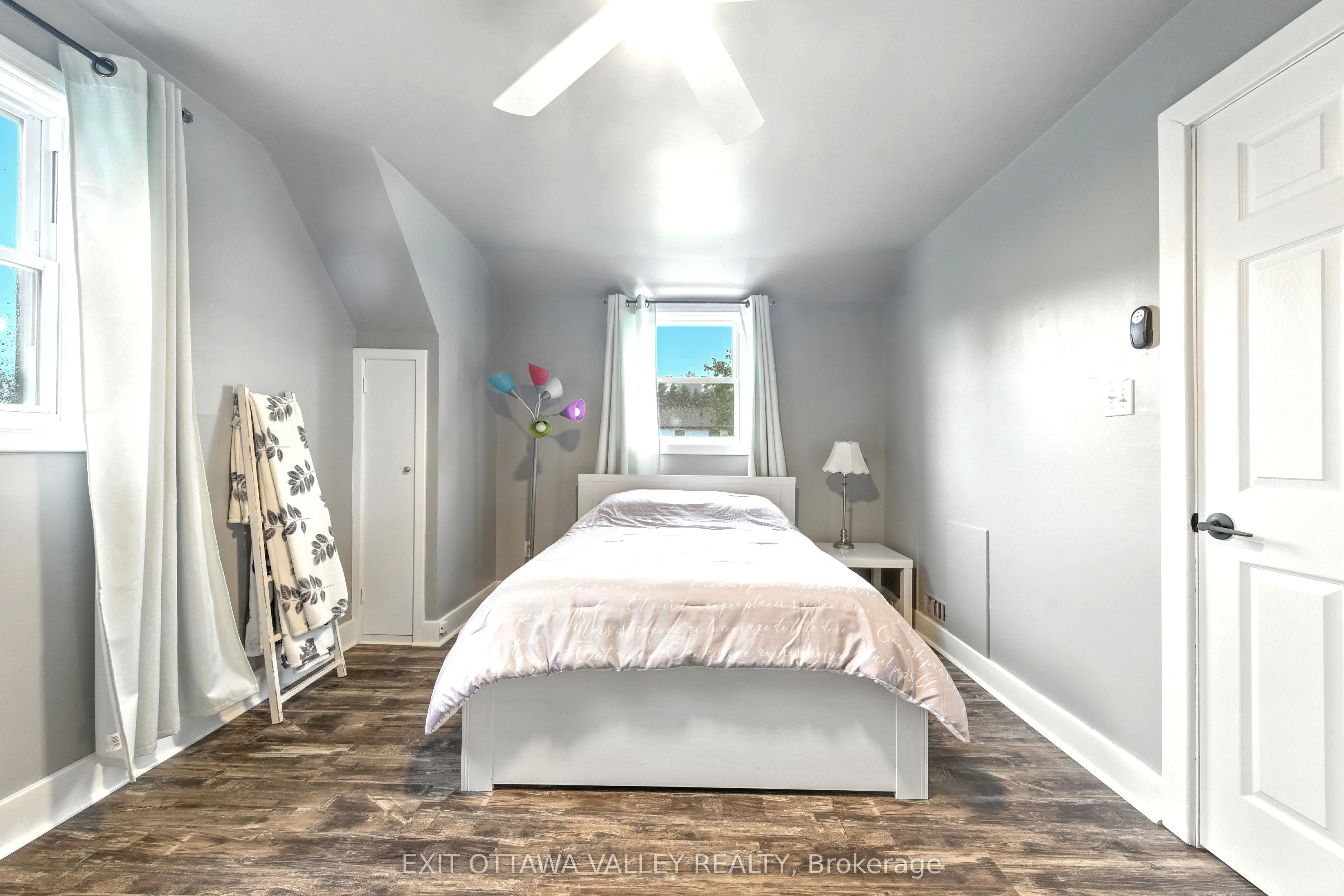 49 Glendale Avenue