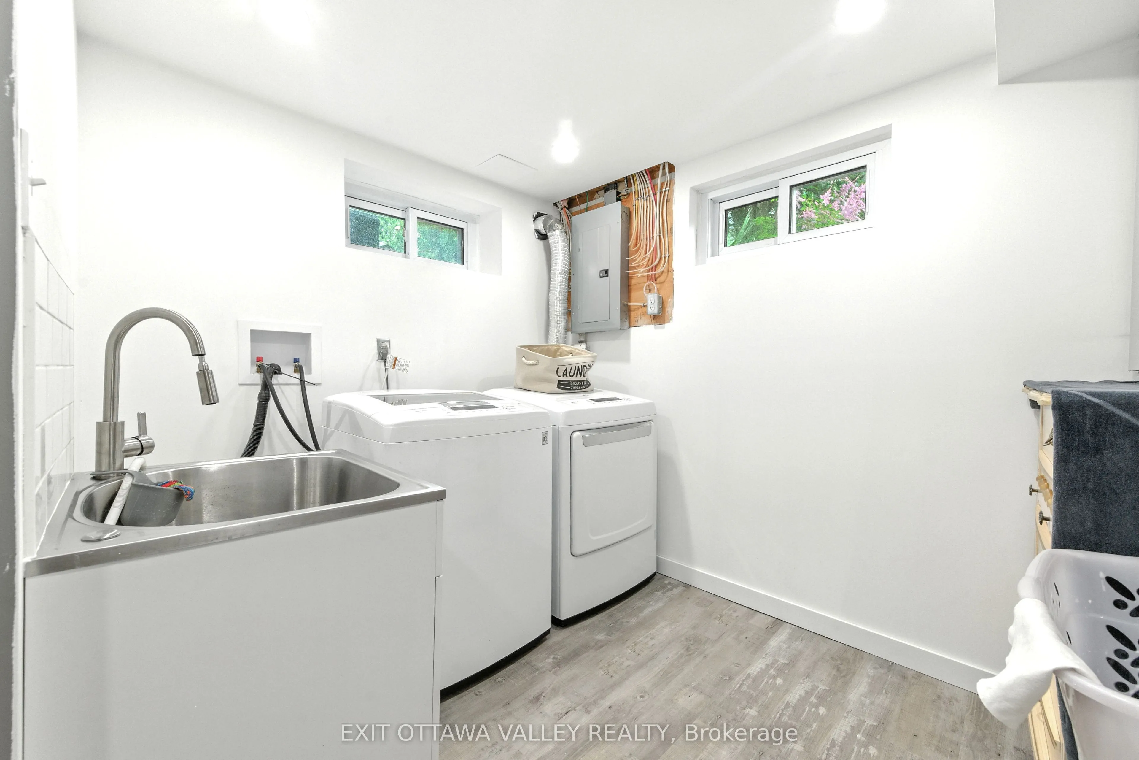 49 Glendale Avenue