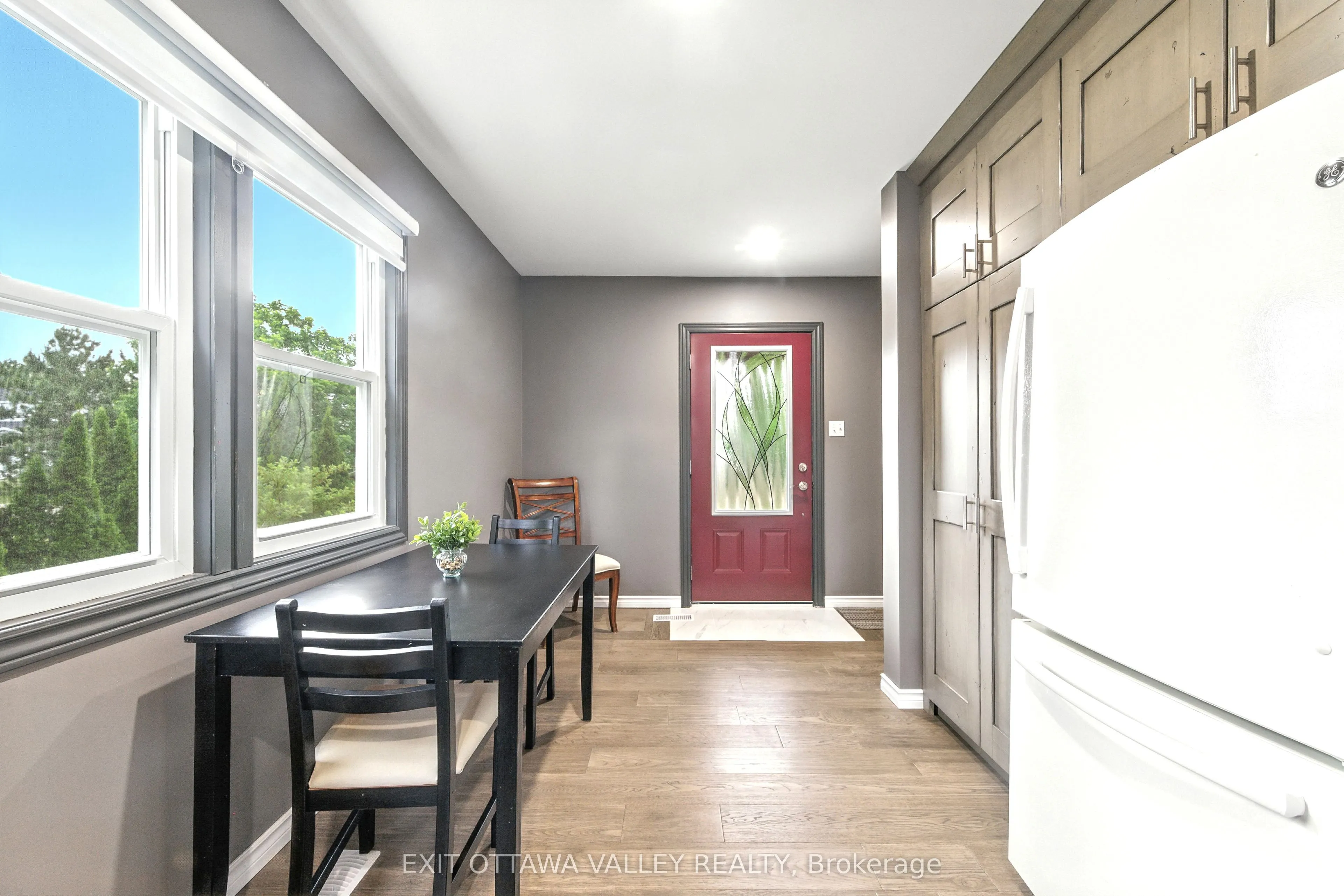 49 Glendale Avenue