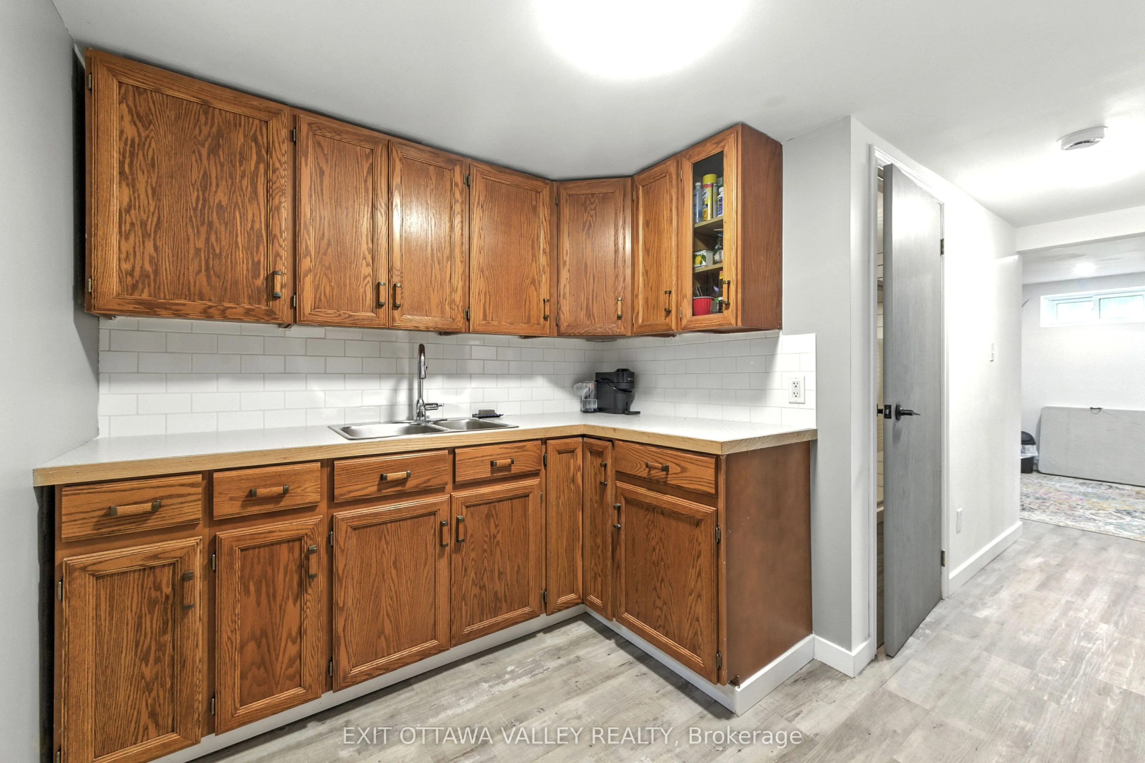 49 Glendale Avenue
