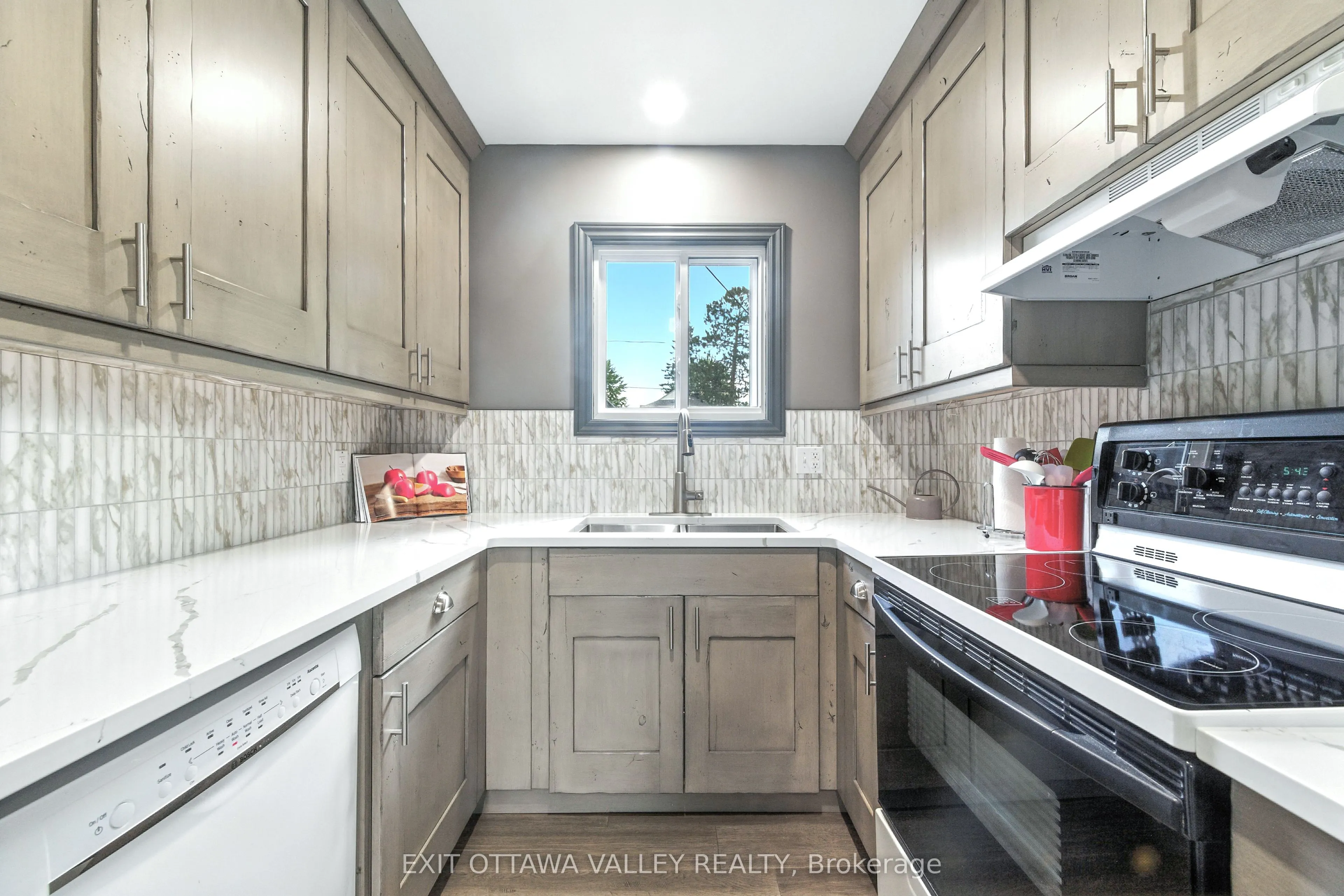 49 Glendale Avenue