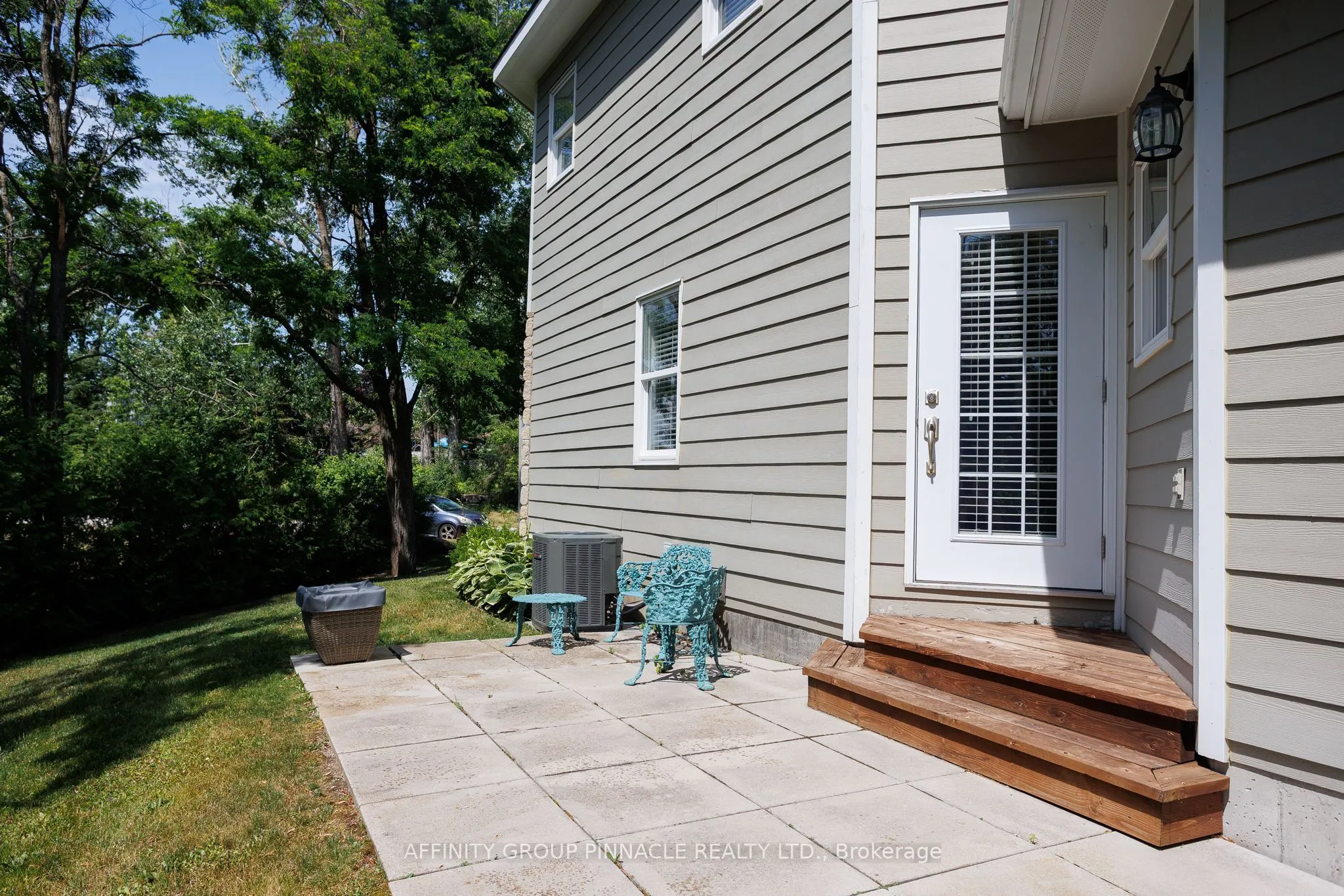 10 Deane Street