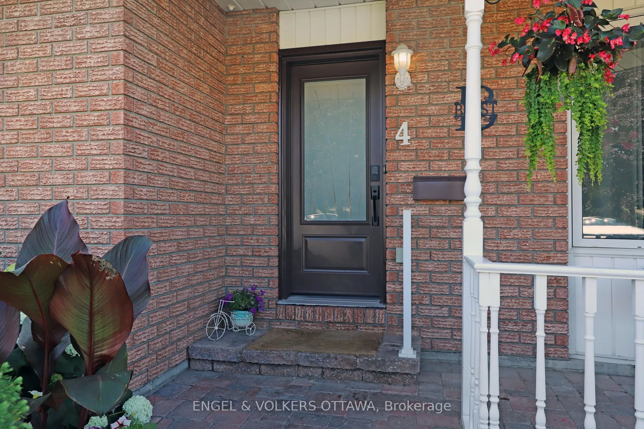 4 Maple Drive